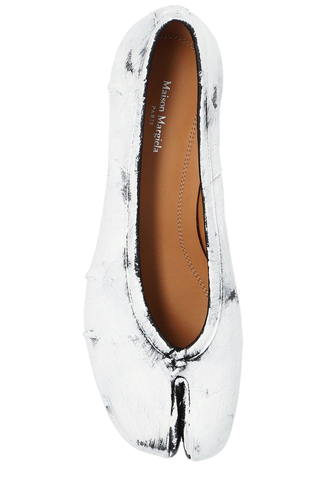 Shop Maison Margiela Tabi New Slip-on Ballerina Shoes In Black / White