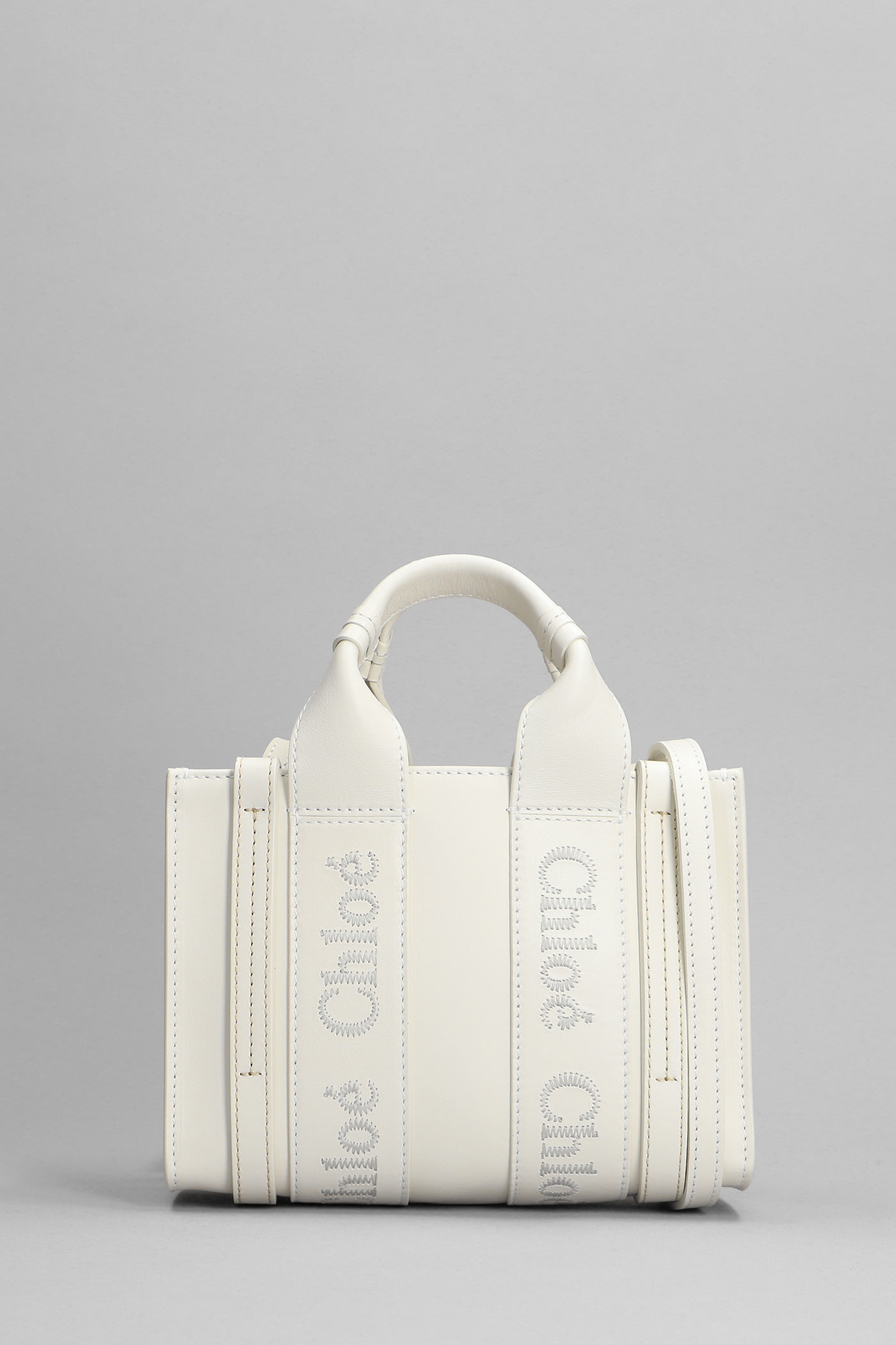 CHLOÉ WOODY HAND BAG IN WHITE LEATHER