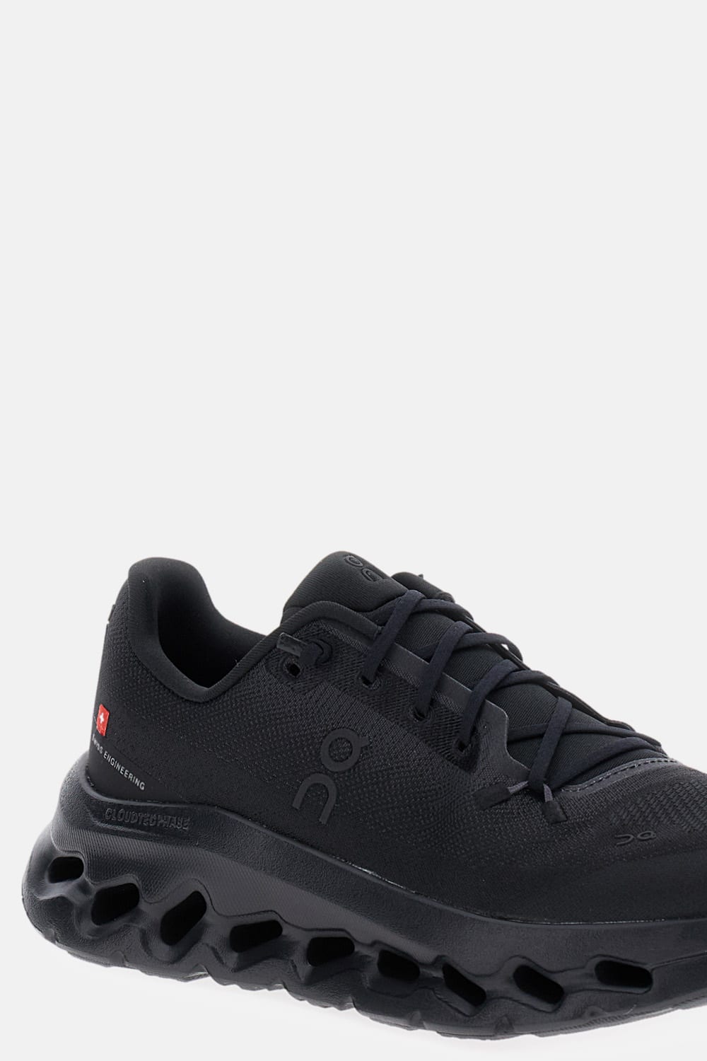 On Low Top Sneakers With Mesh Upper And Rubber Outsole In Black