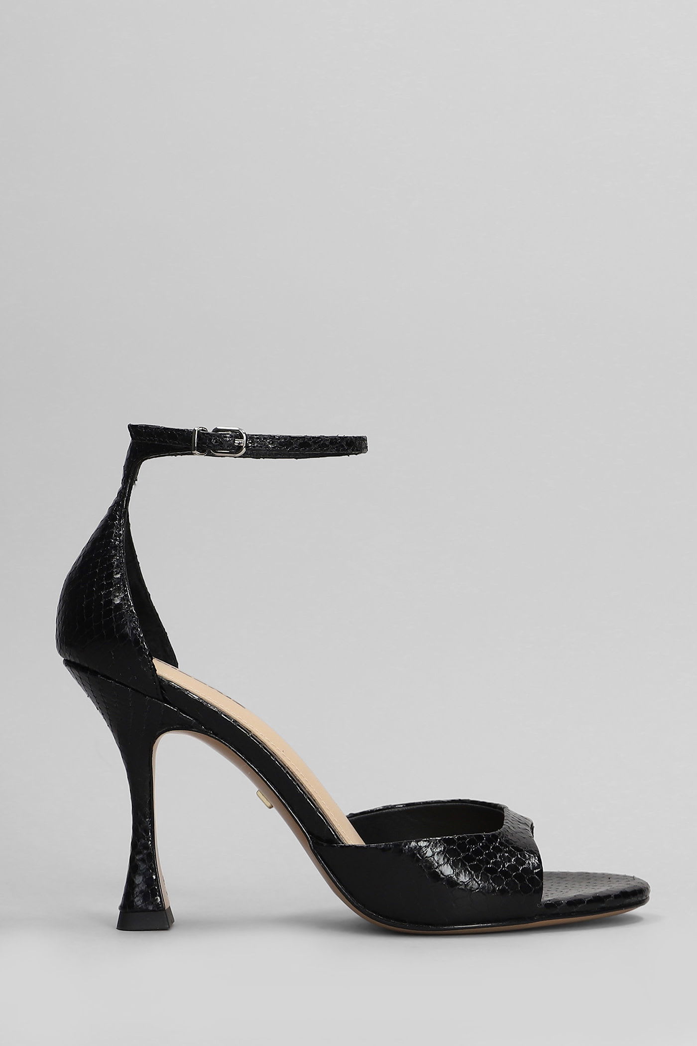 Kumala 95 Sandals In Black Leather