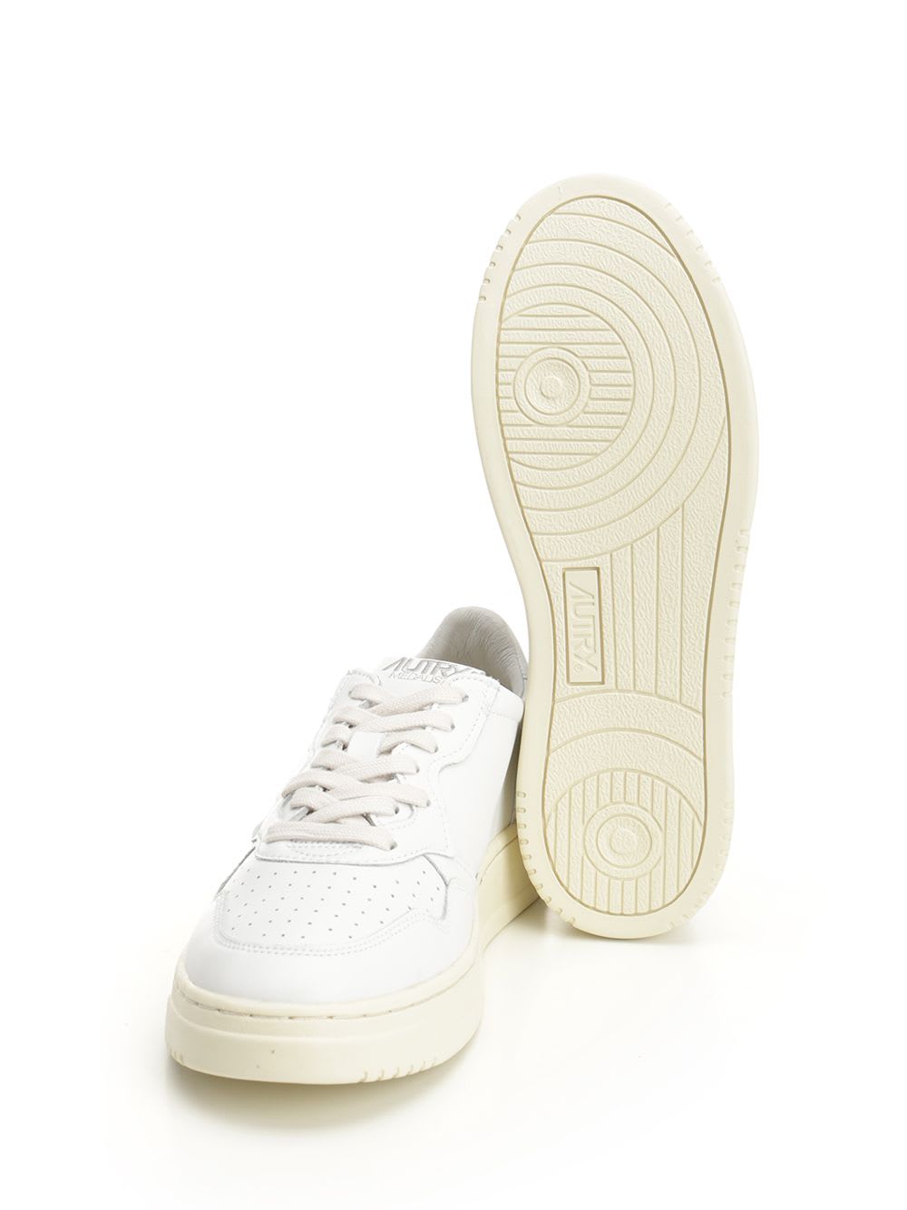 Autry Medalist Low Sneakers In White