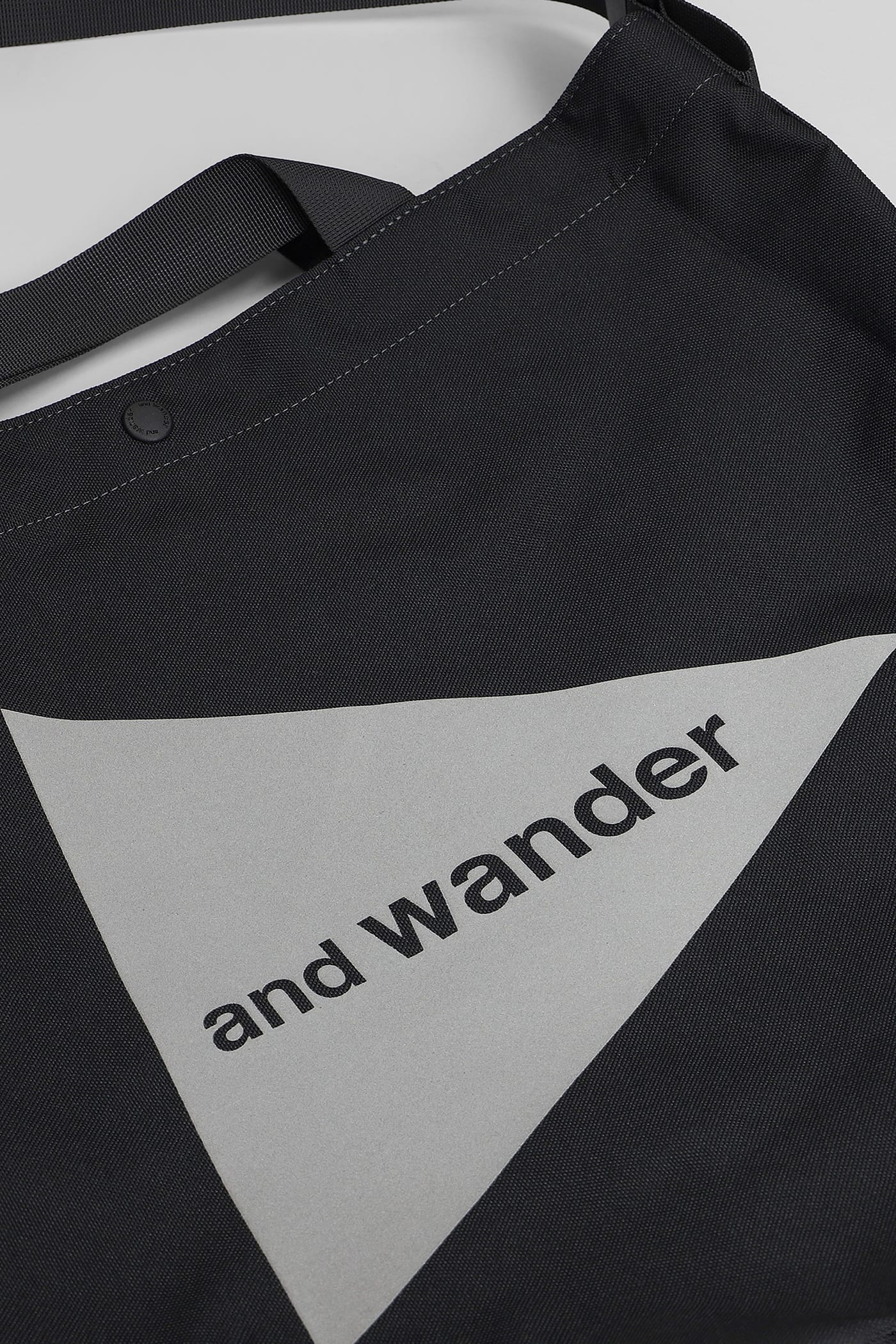 Shop And Wander Tote In Black Polyester