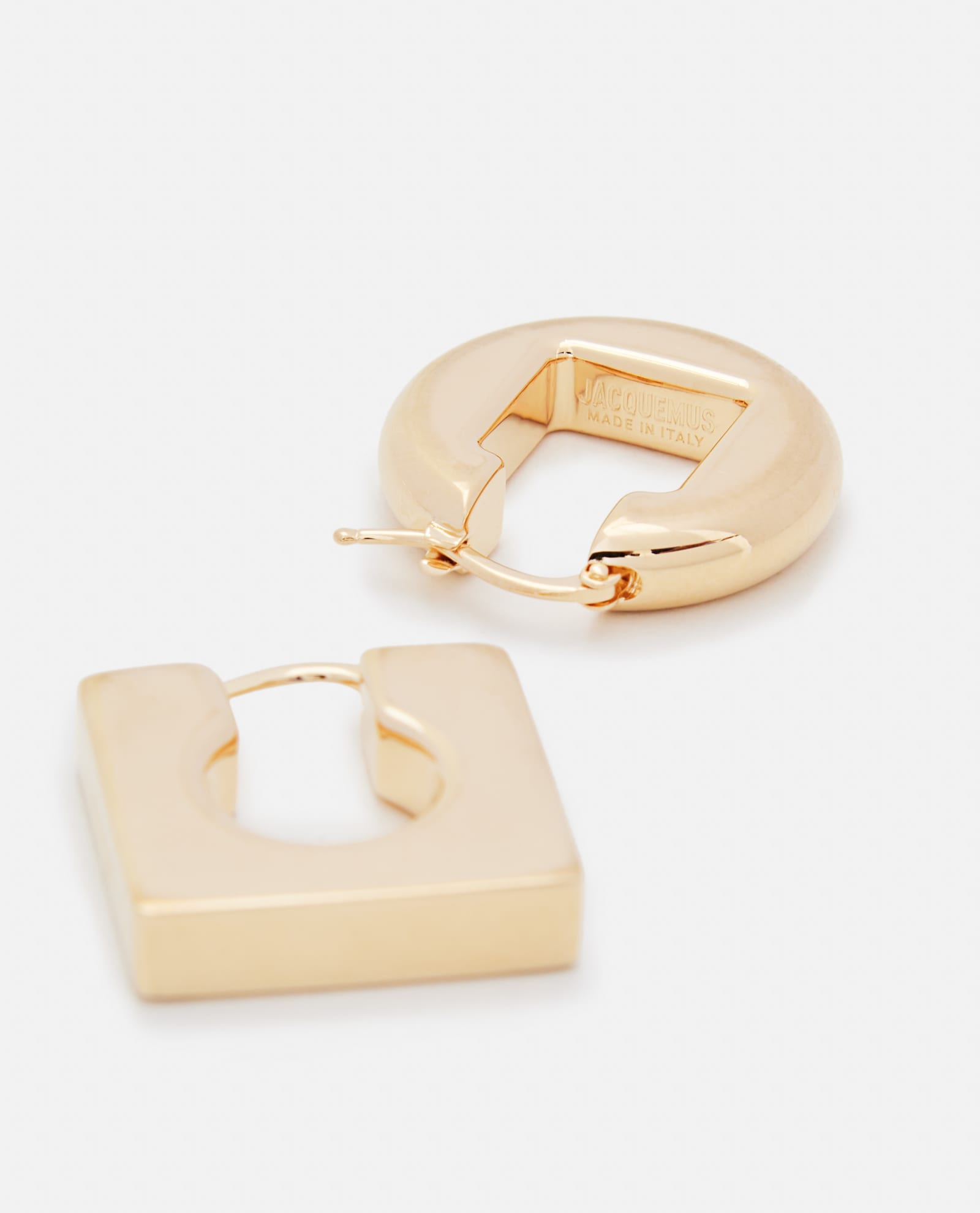 Shop Jacquemus Les Boucles Rond Carre Earrings In Golden