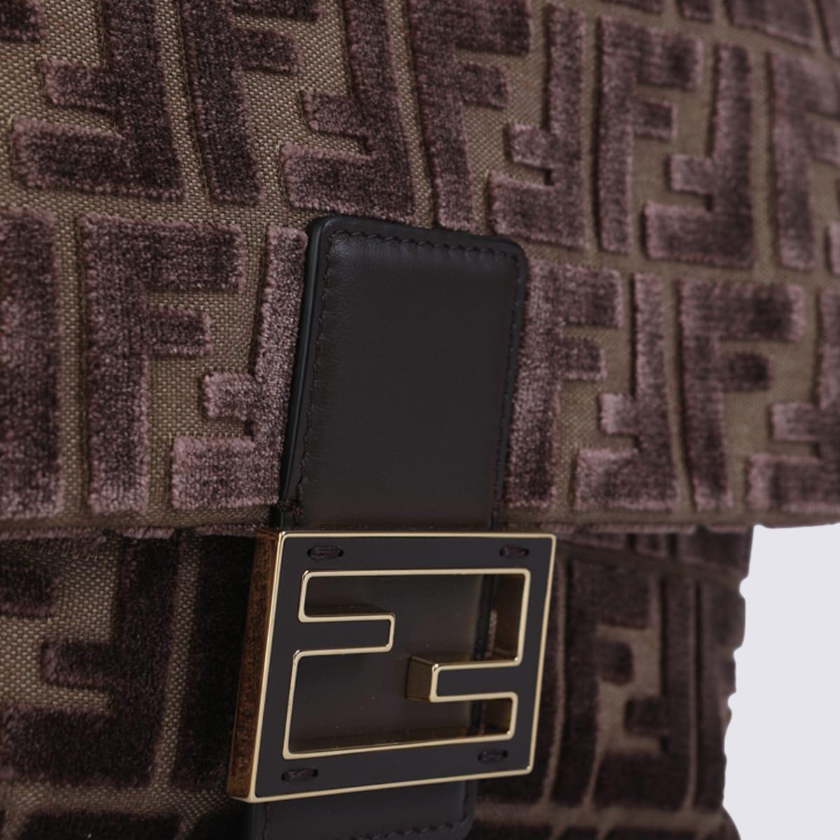 Fendi Mamma Baguette Medium Velvet Bag Women In Brown