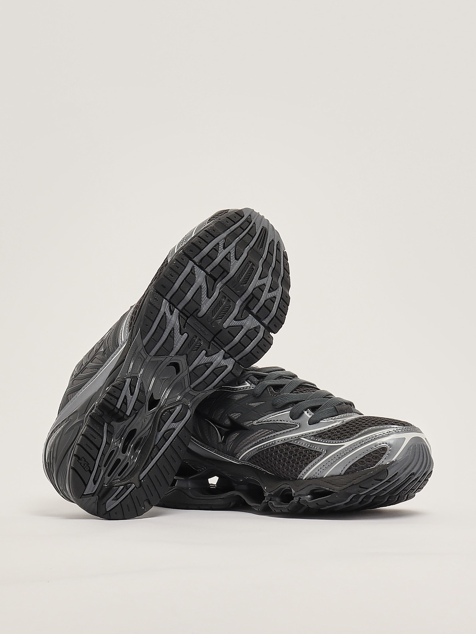 Mizuno Wave Prophecy Ls Sneaker In Nero-iron