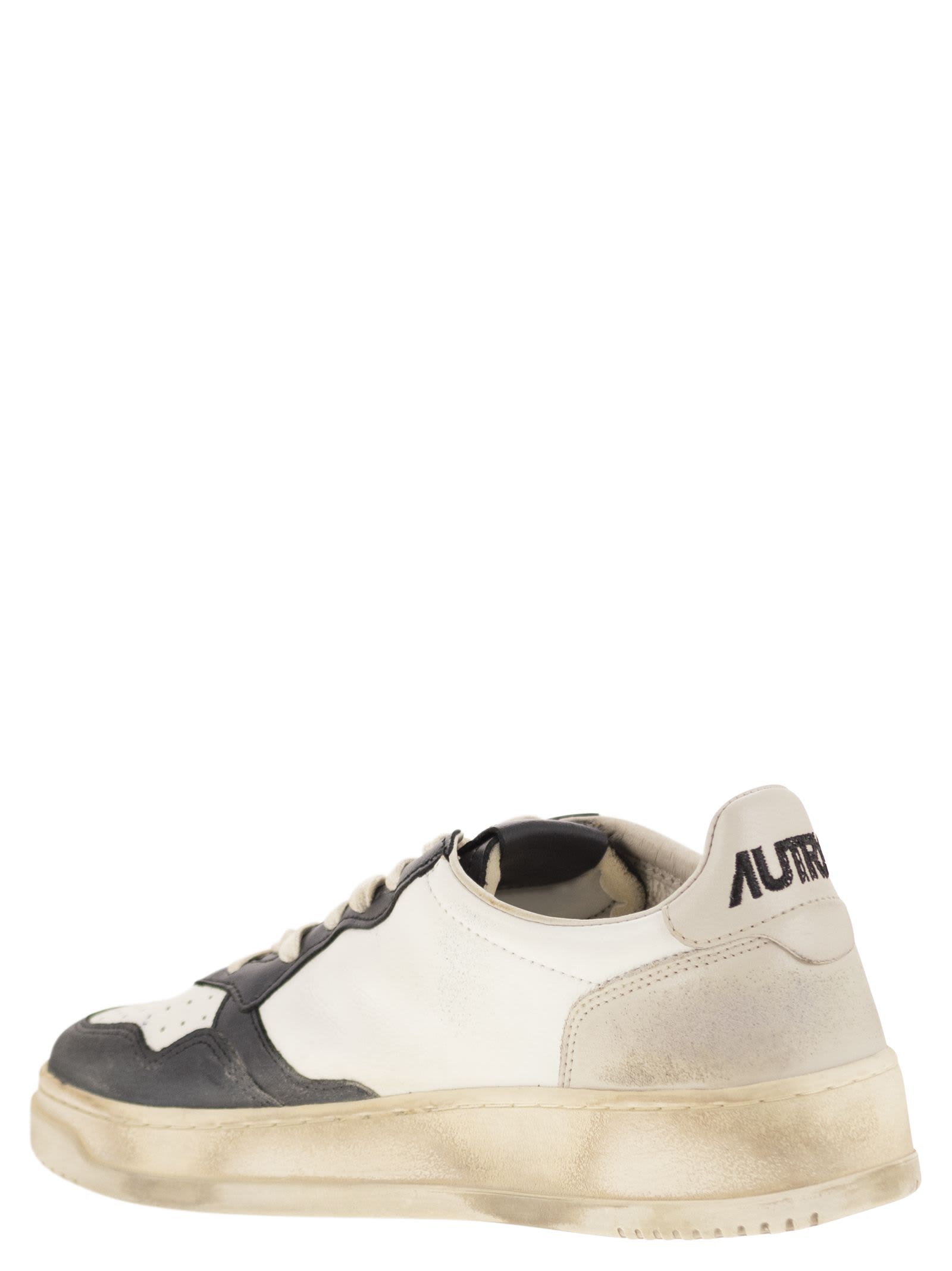 Shop Autry Super Vintage - Leather Sneakers In White