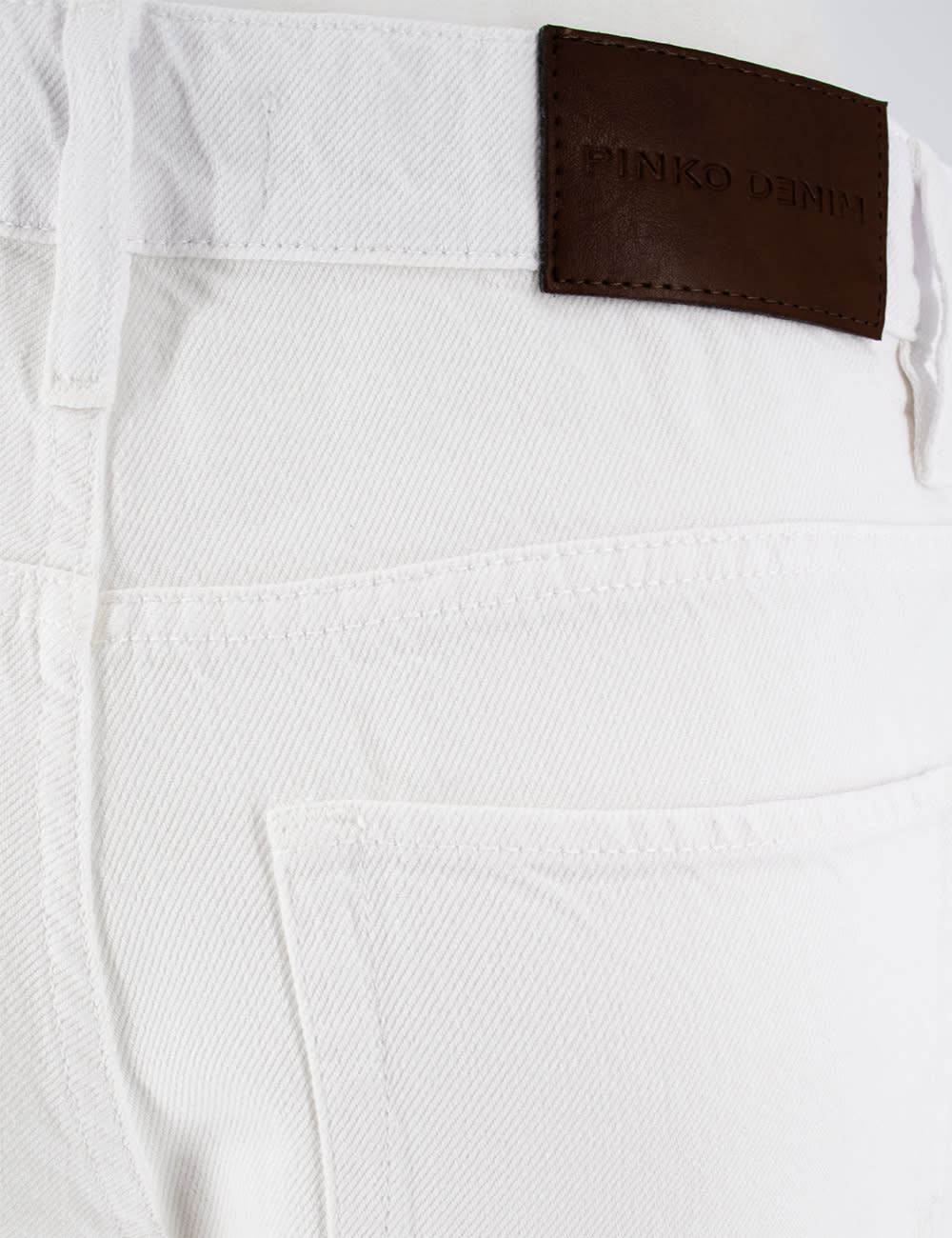 Pinko High-waisted Wide Leg Jeans With Classic Five-pocket Styling In Bianco