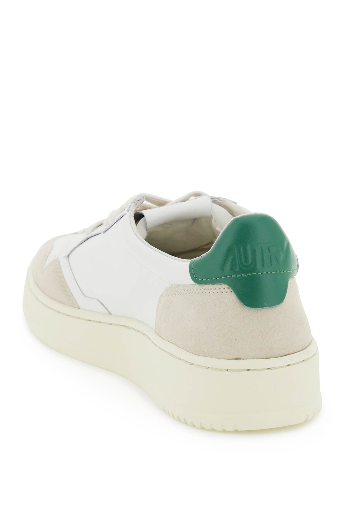 Autry Medalist Low Sneakers In White