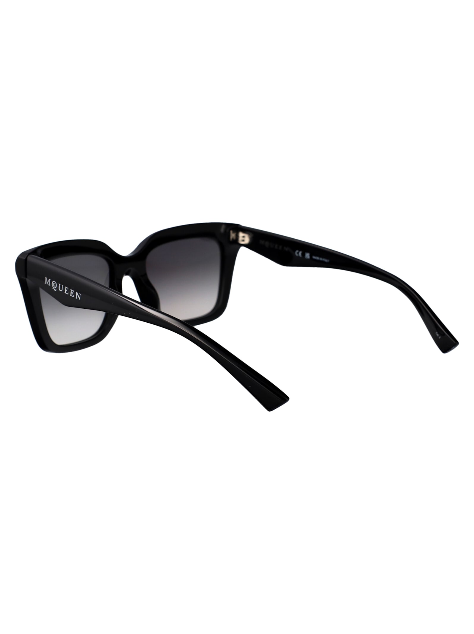 Alexander Mcqueen Alexander Mc Queen Cat Eye Sunglasses Am0473 S 001 In Black-black-grey