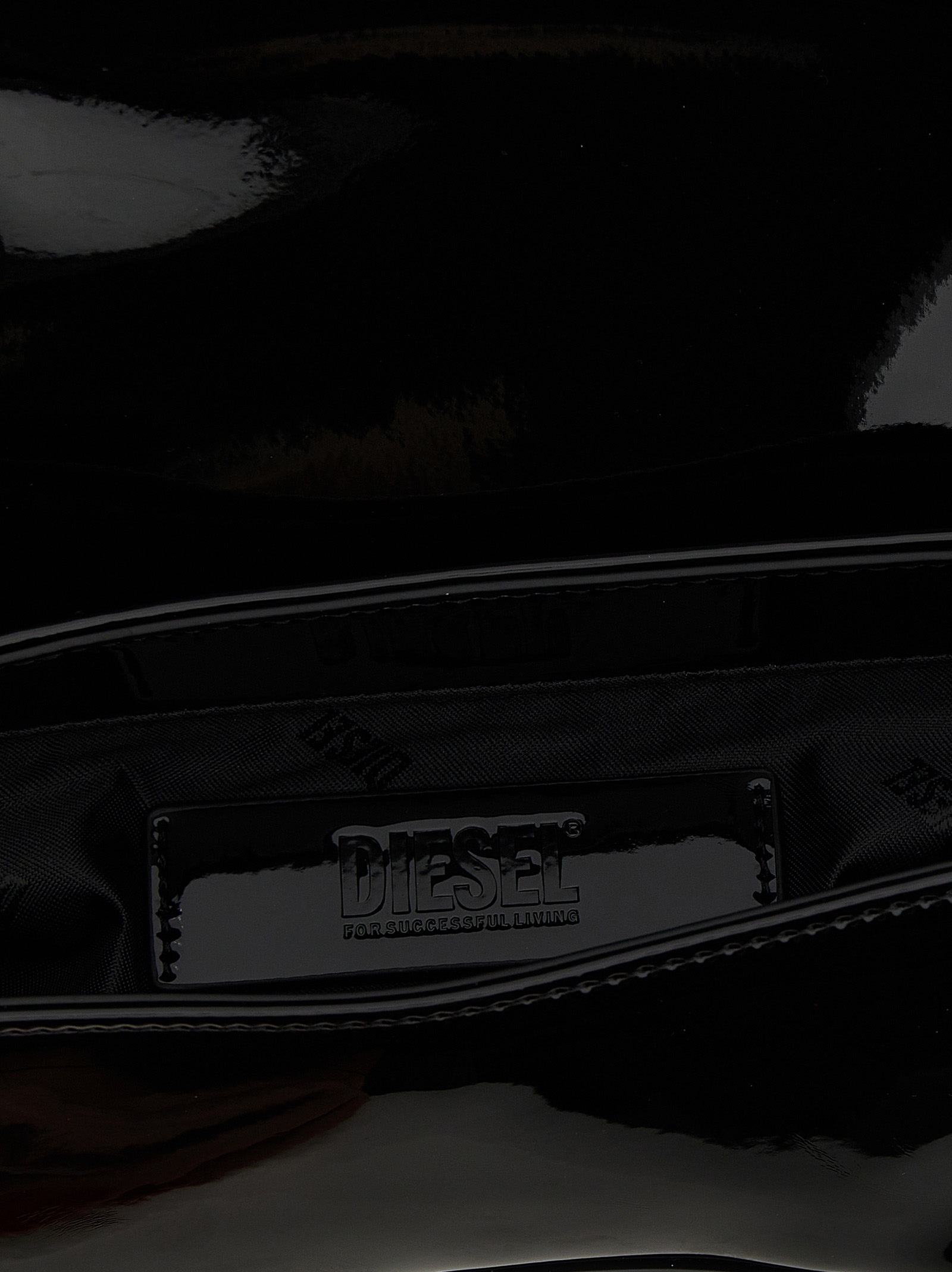 Diesel Women Play Shoulder Responsible Bag In Black