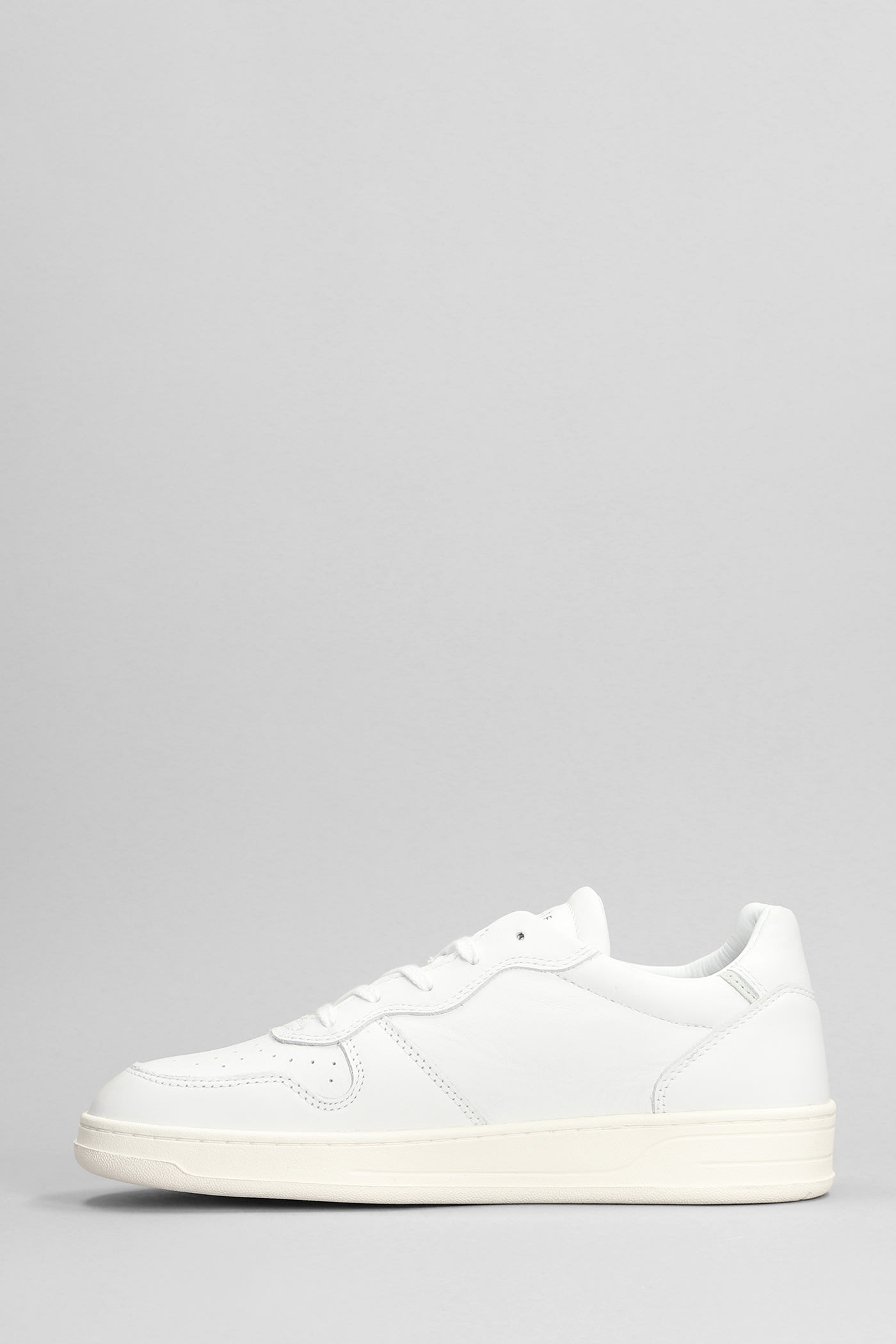 Shop Date Court Sneakers In White Leather In Bianco