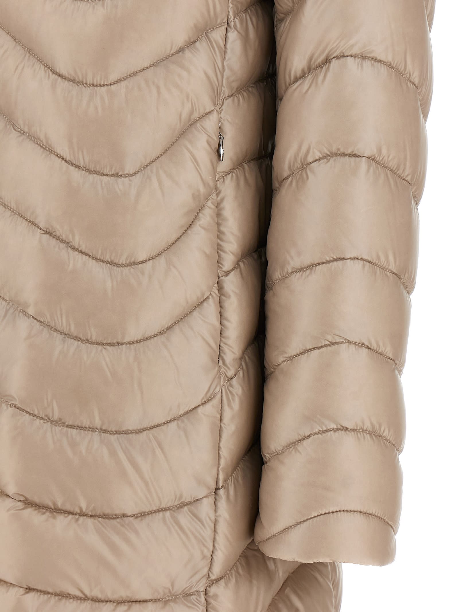 Herno Quilted Glossed Shell Jacket In Neutral