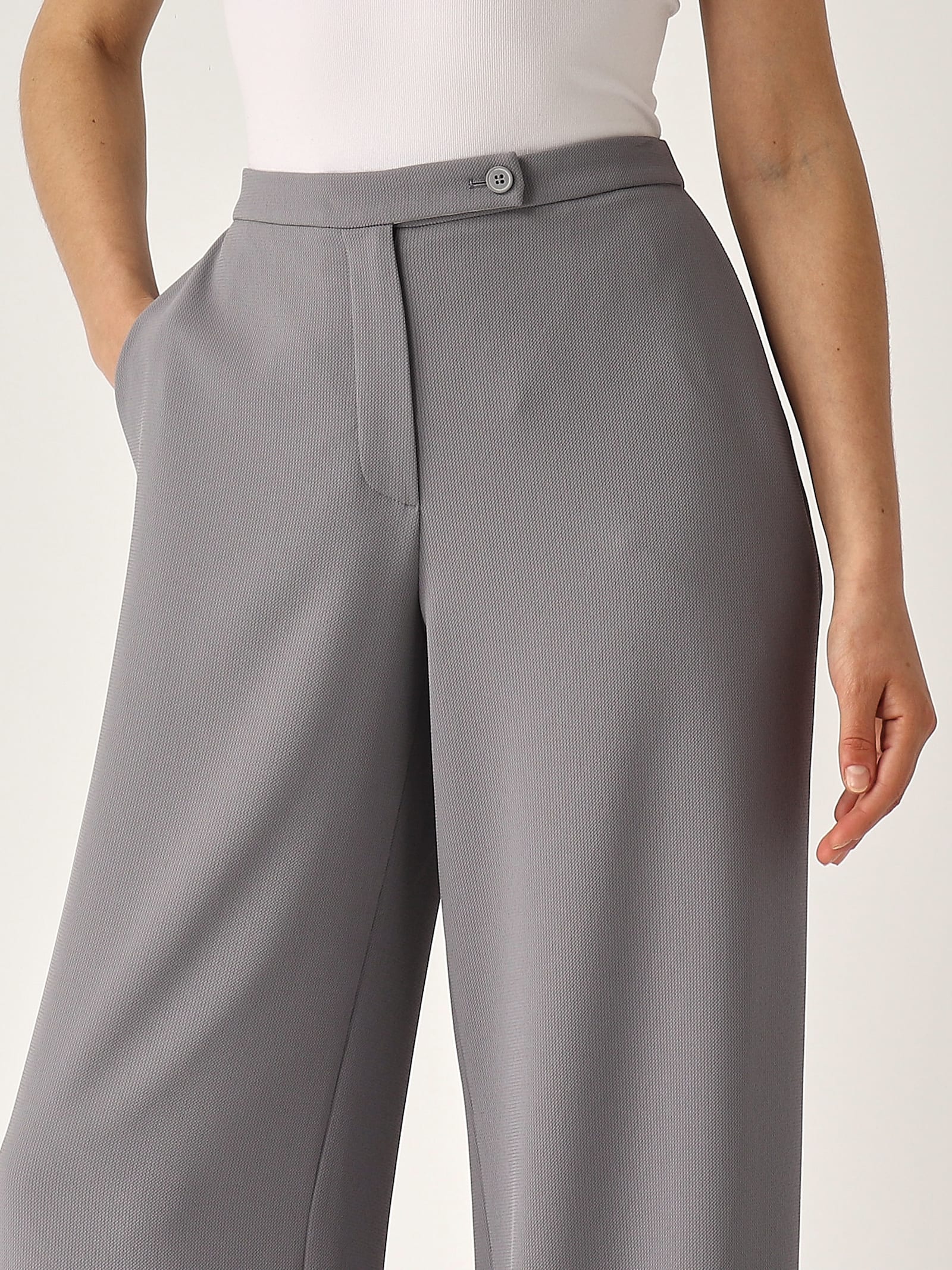 Emporio Armani Pants Woman Color Grey In Gray