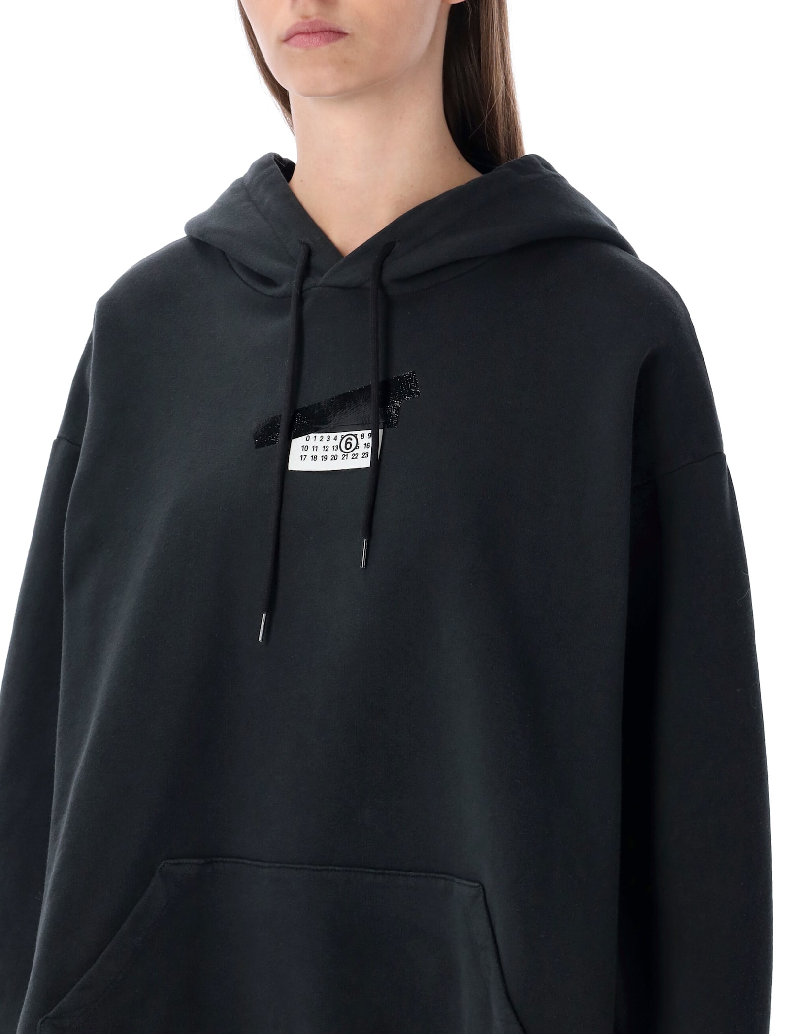 Mm6 Maison Margiela Hoodie Etiquette Tape In Black