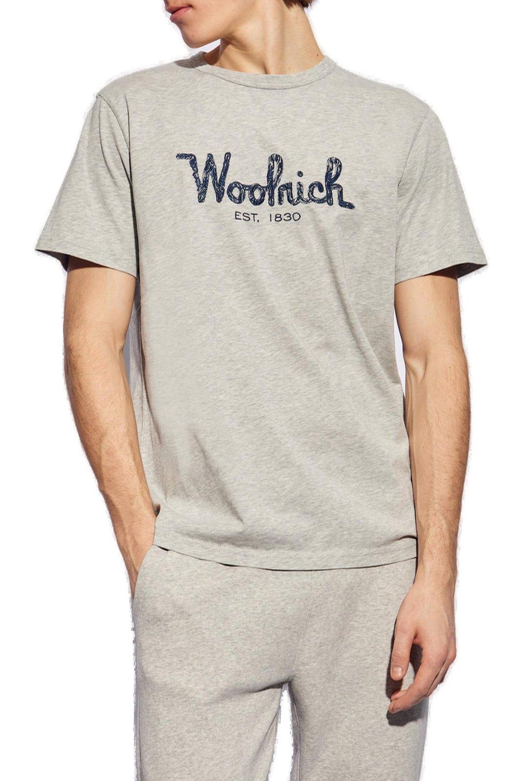 Shop Woolrich Logo Embroidered Crewneck T-shirt In Grey