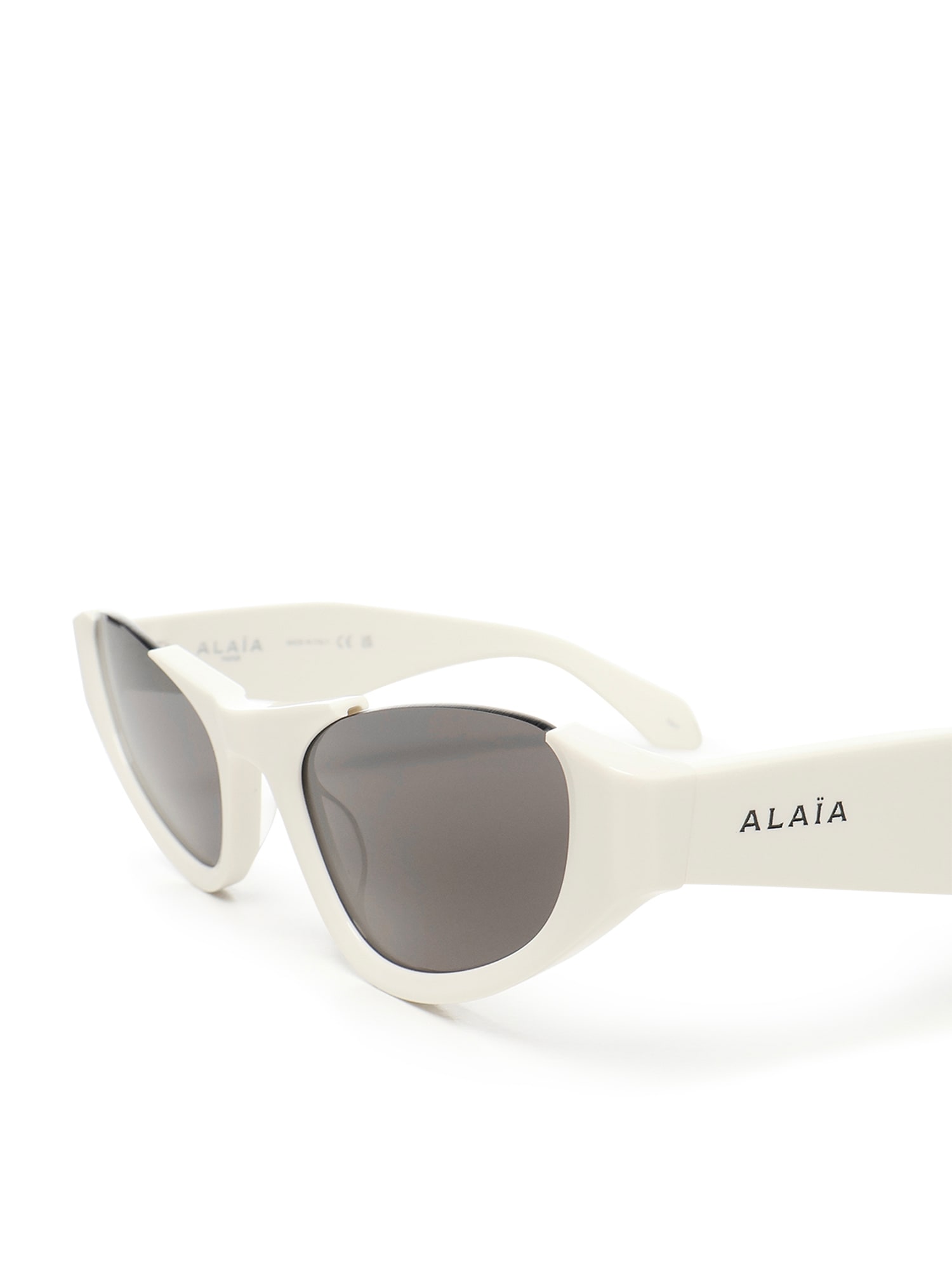 Alaïa Cat-eye Sunglasses In White