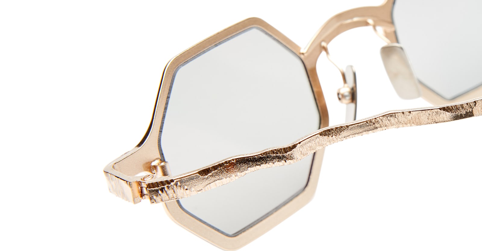 Kuboraum Full Frame Sunglasses In Gold
