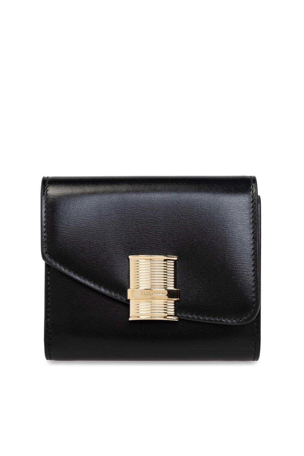 Shop Ferragamo Fiamma Compact Wallet In Nero