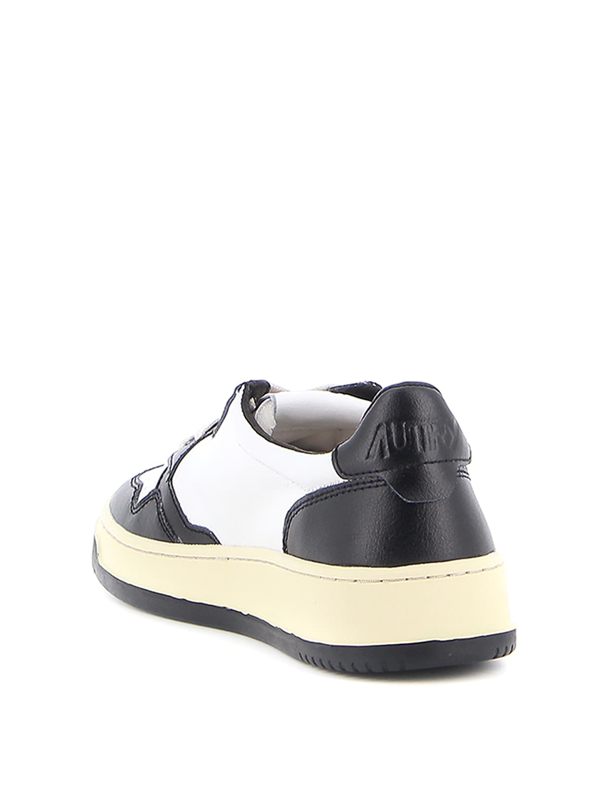 Shop Autry 01 Low Leat Leat In White Black