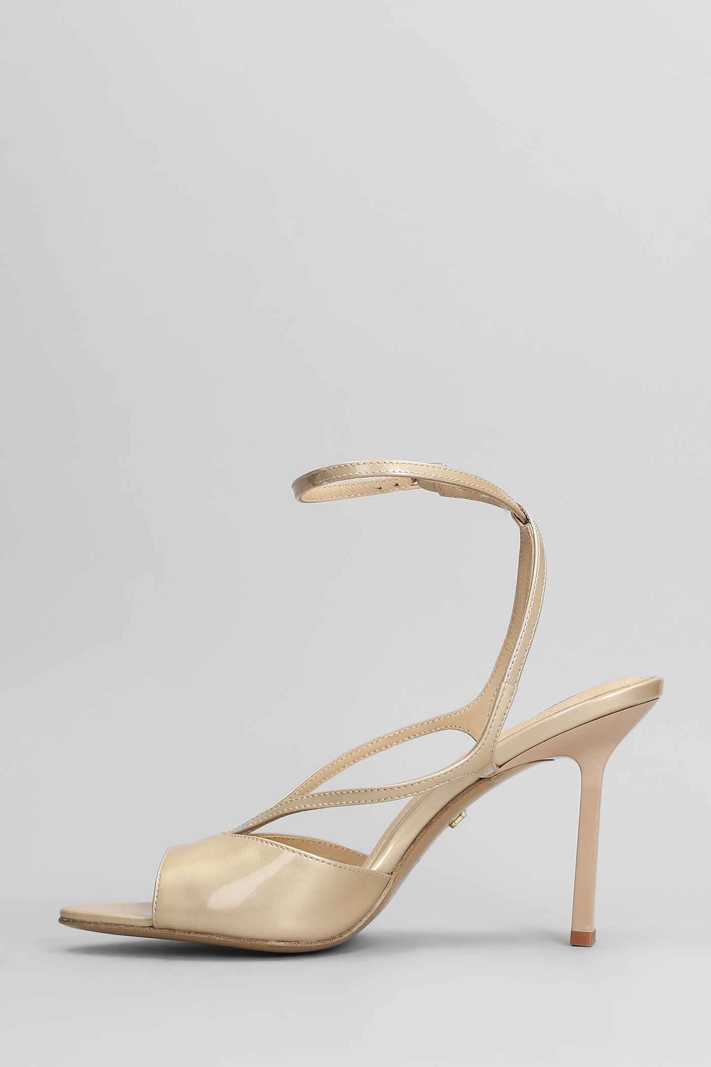Lola Cruz Streep Heel 95 Sandals In Powder Leather In Neutral