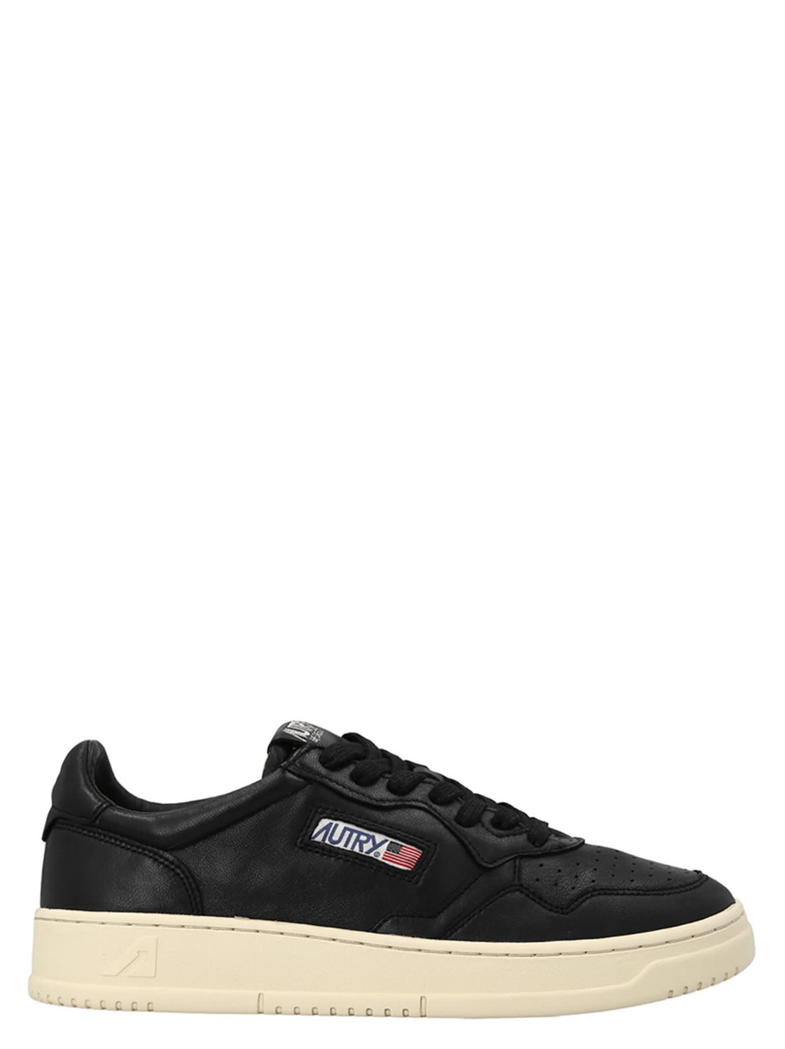 Shop Autry 01 Sneakers In Black