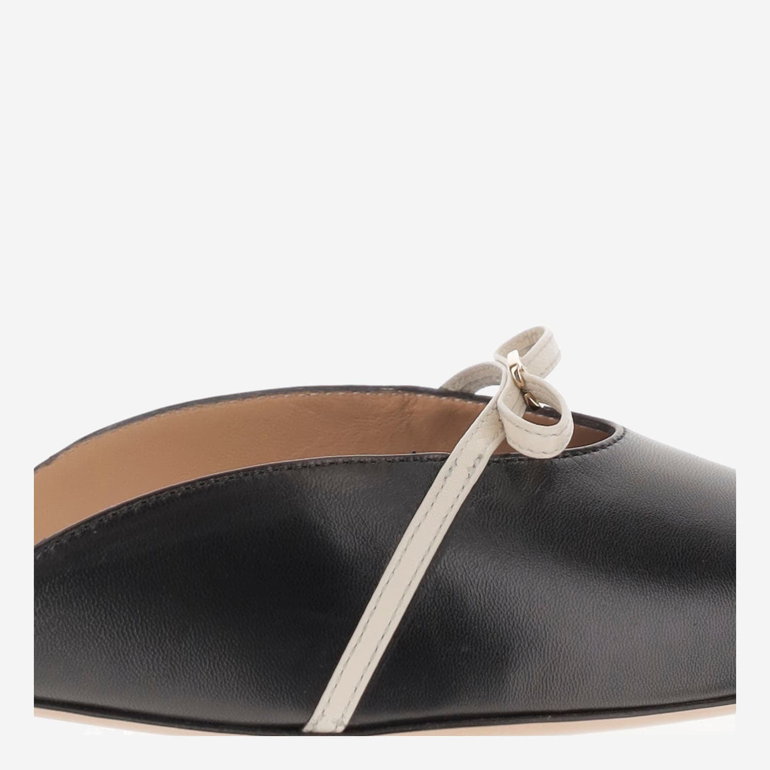 Ferragamo Bow Pointed Toe Mules In Black