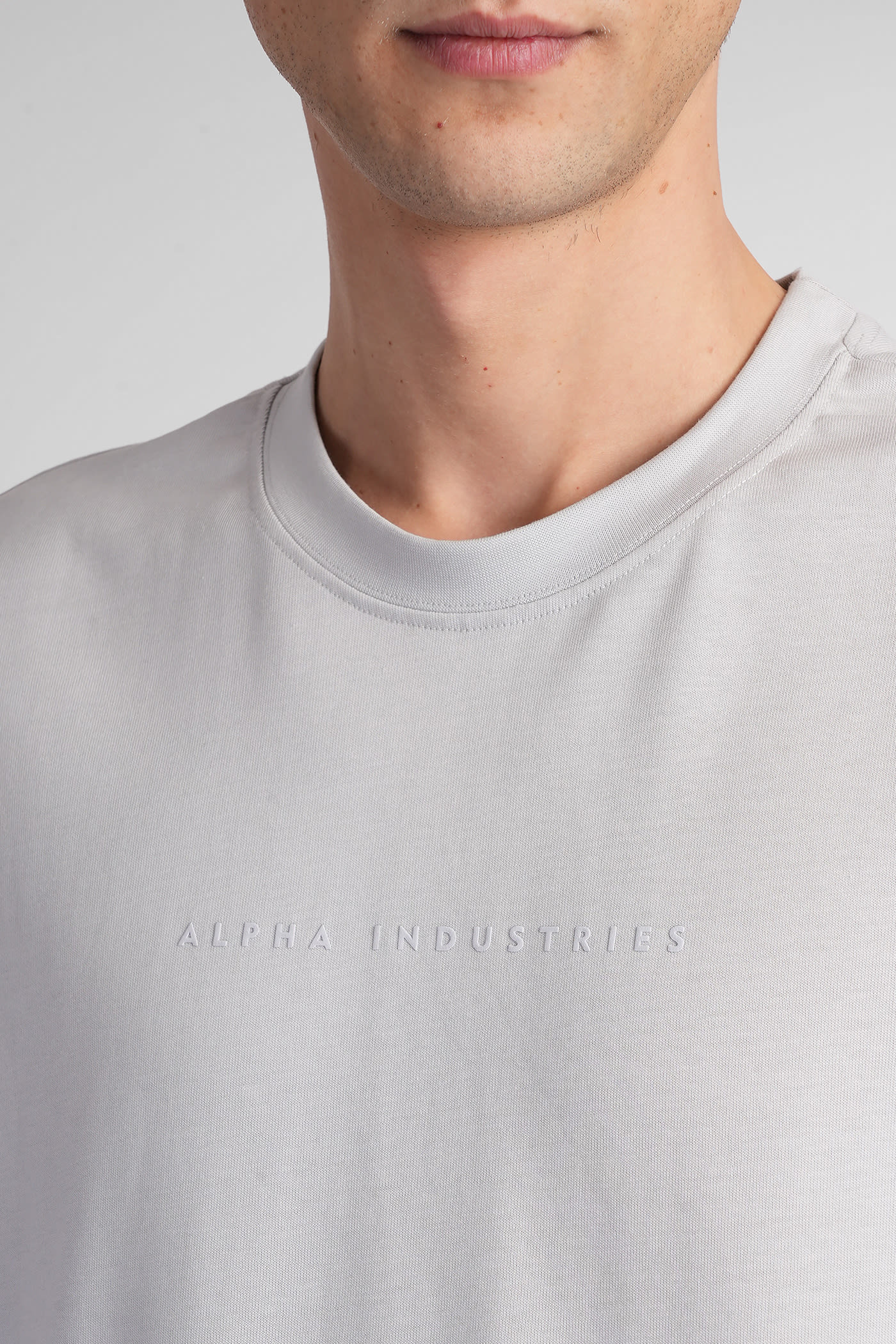 ALPHA INDUSTRIES BASE T-SHIRT T-SHIRT IN GREY COTTON