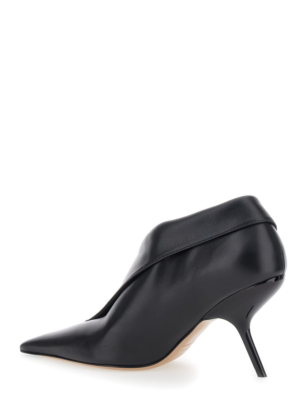 Ferragamo Black Pumps With Pointed Design And Side Opening Detail In Leather Woman In Black