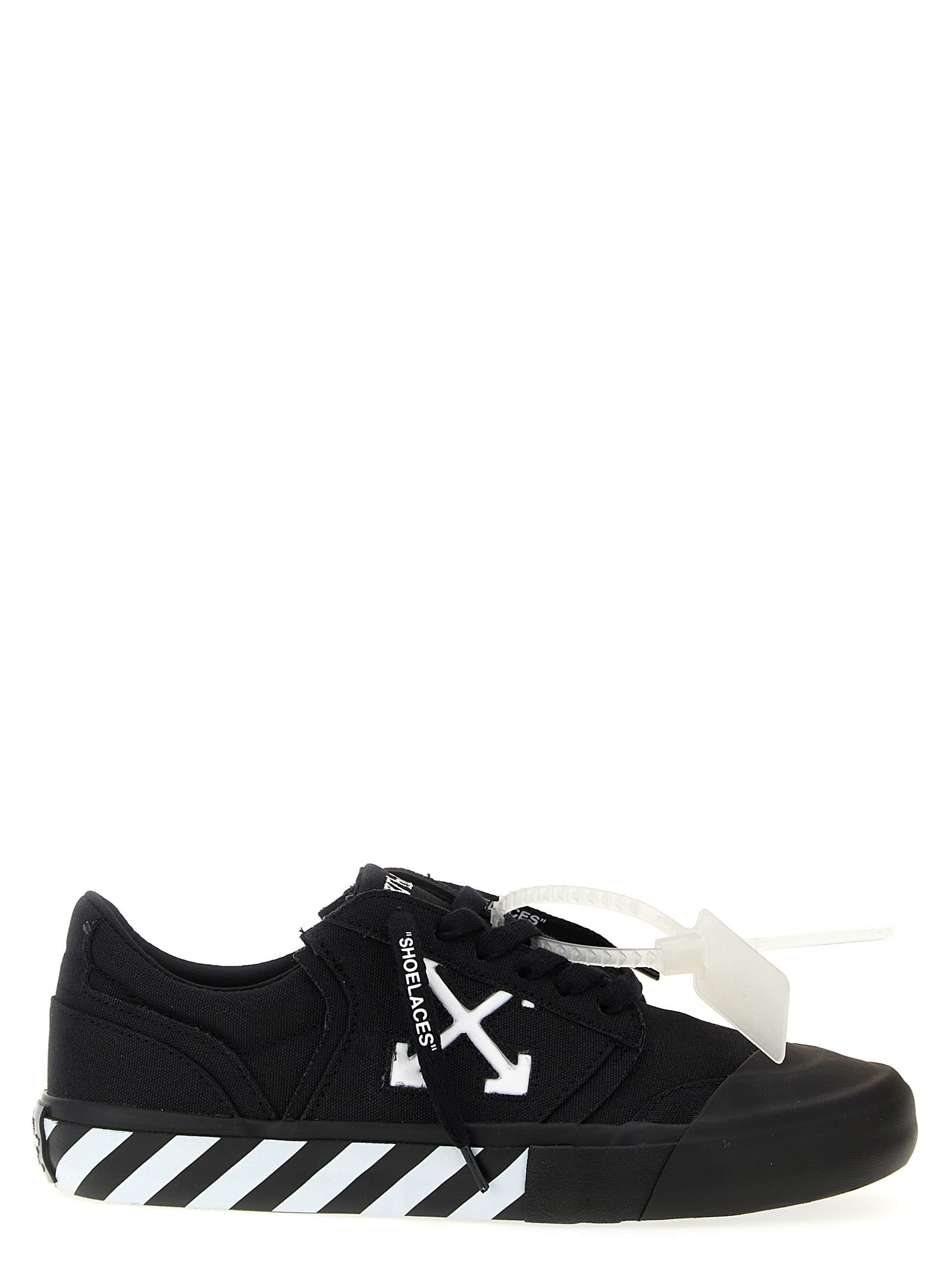 Off-white Round-toe Low-top Casual Shoes In Black