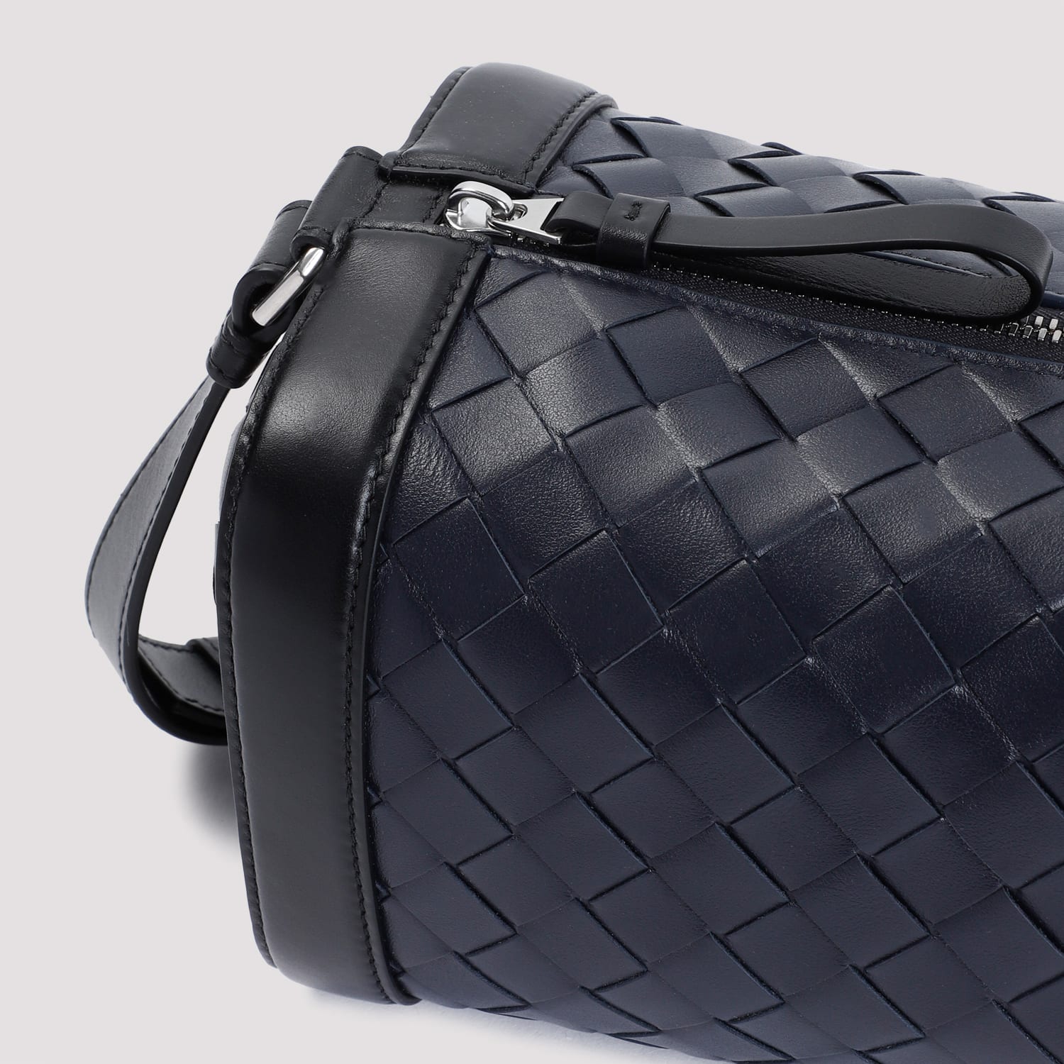 Shop Bottega Veneta Messenger Intrecciato Shoulder Bag In Space Black