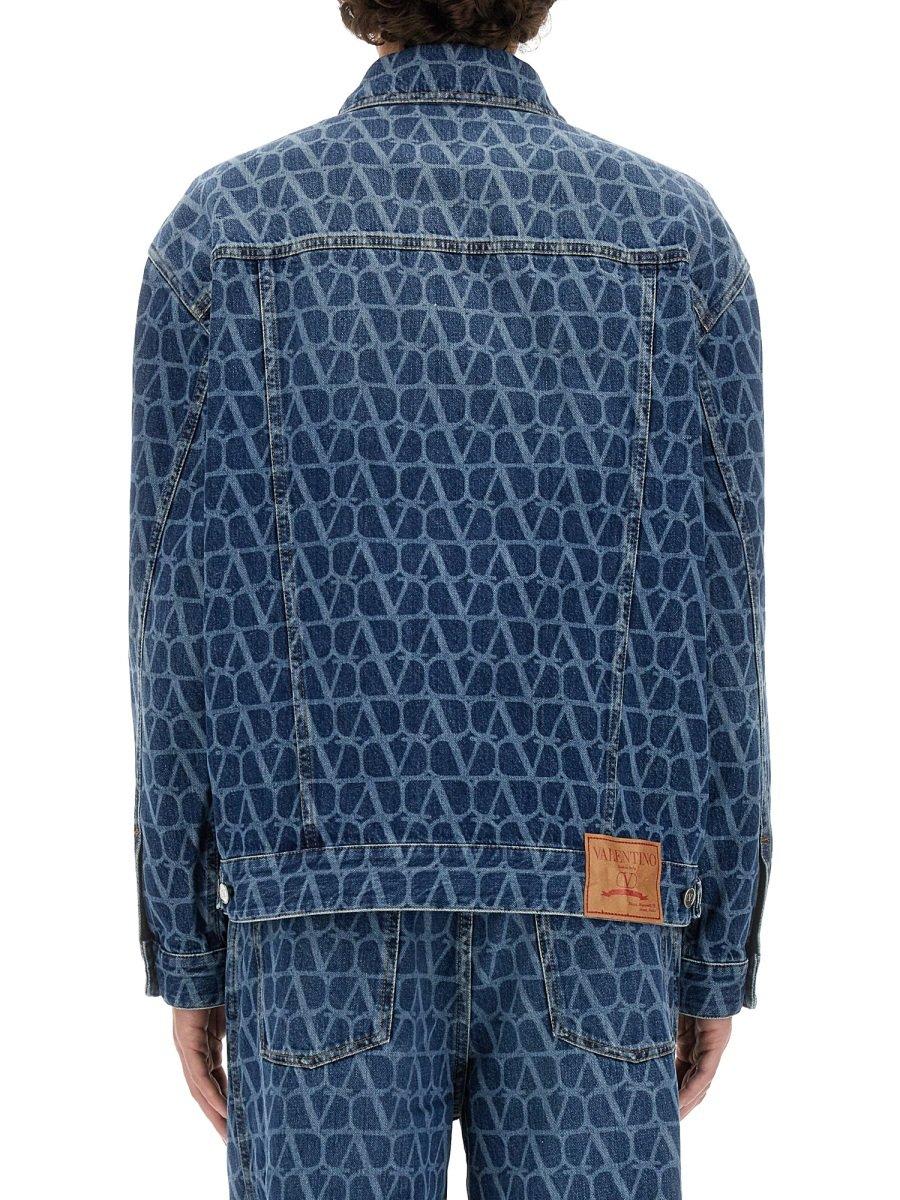 Shop Valentino Toile Iconographe Denim Jacket In Blue