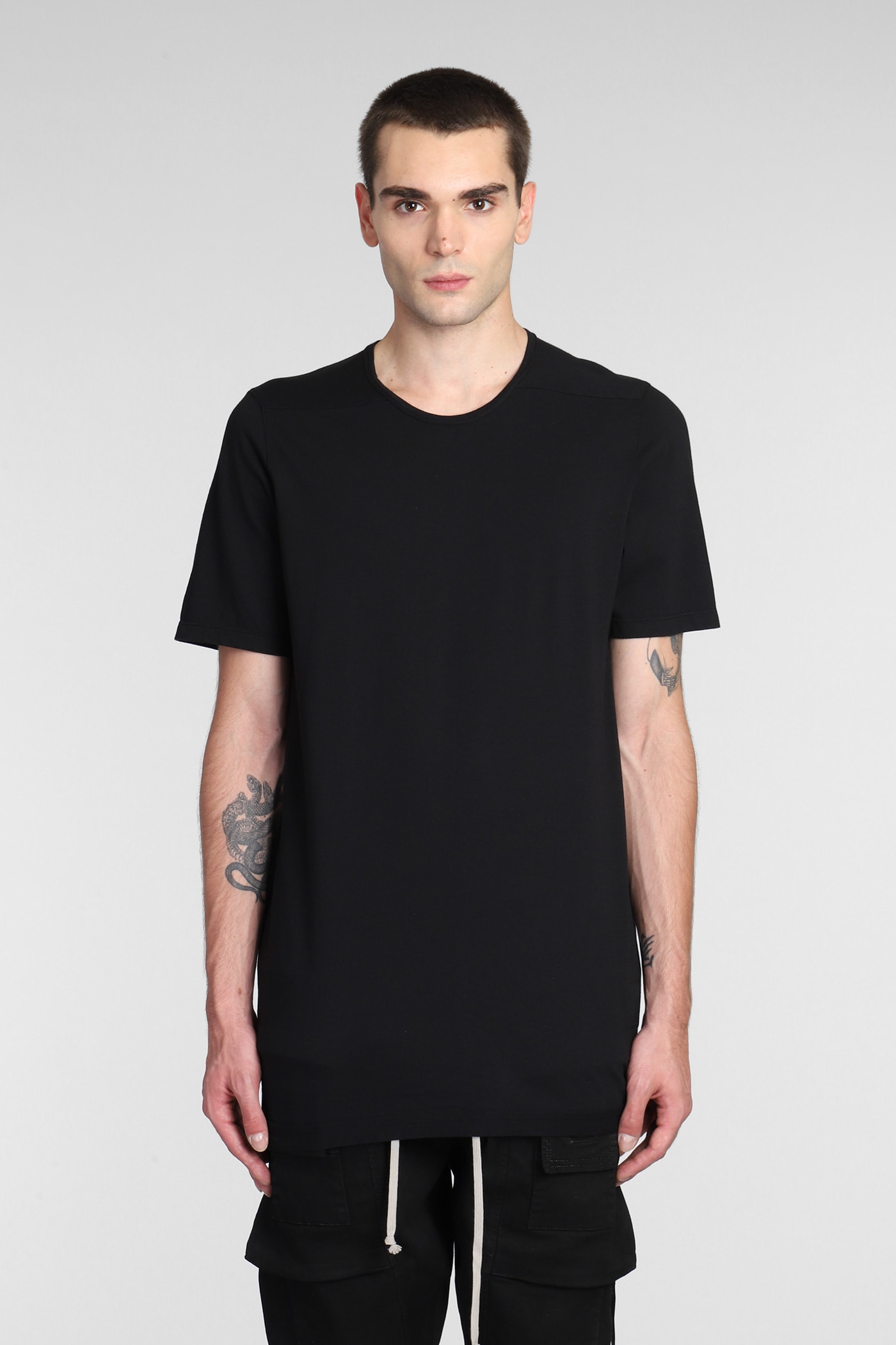 Level T T-shirt In Black Cotton