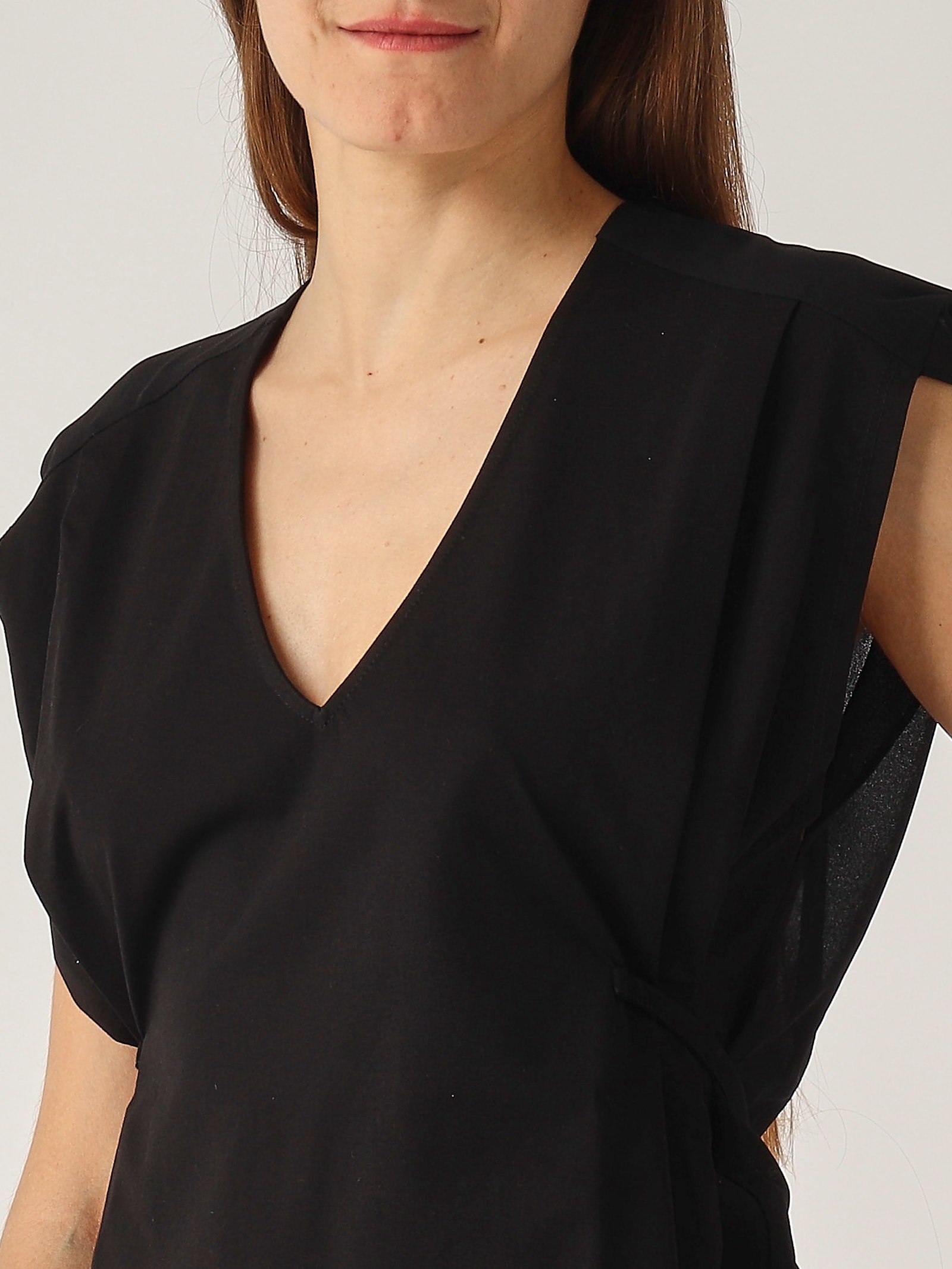 Twinset Black Cotton Blended Top With Rear Tie Fastening In Nero