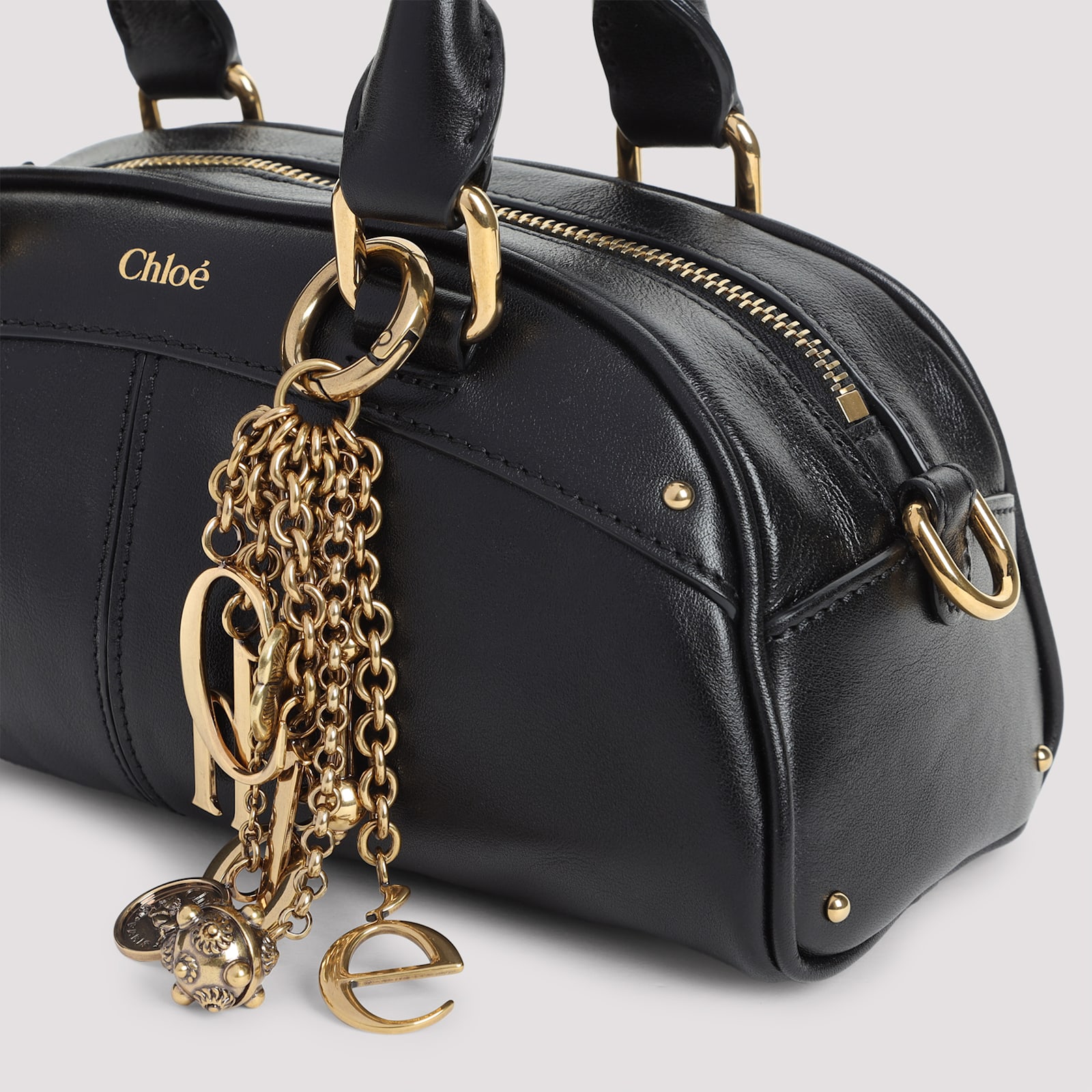 Chloé Black Leather Chloe Bowling Top Handle Bag In Black