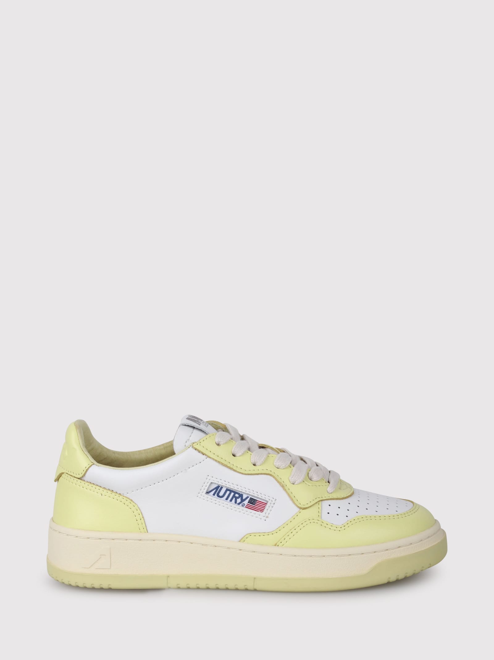 Autry Medalist Low Sneakers In Yellow