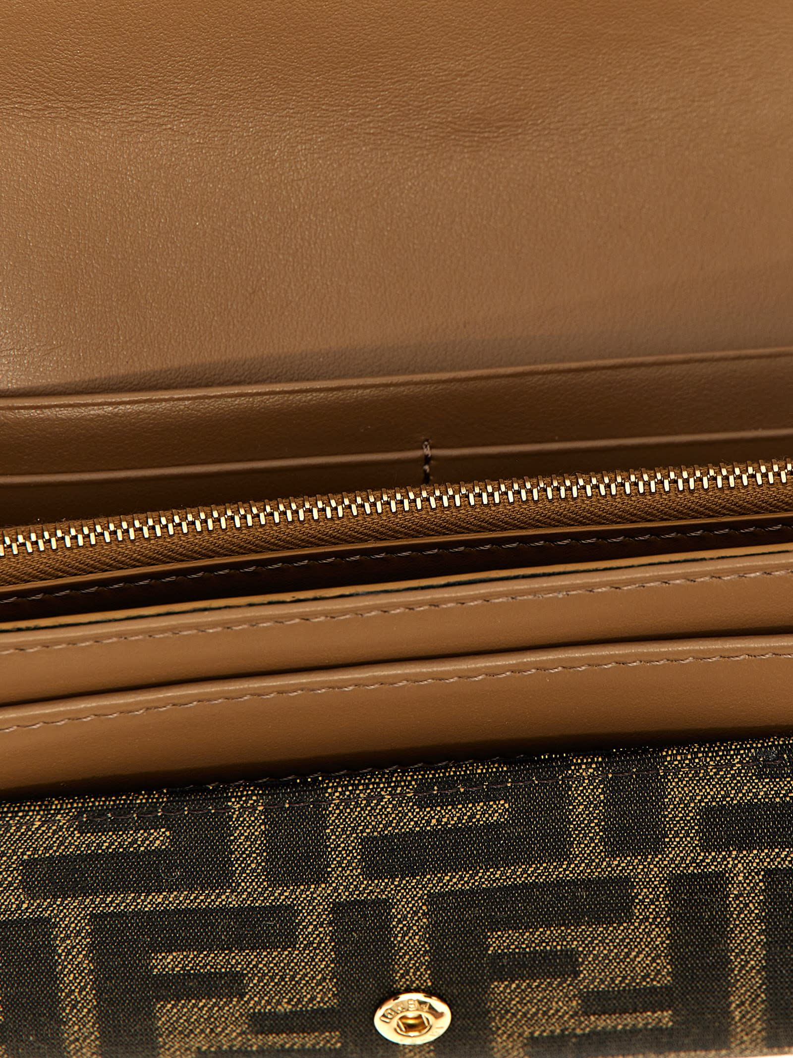 Fendi Continental Baguette Wallet On Chain In Brown