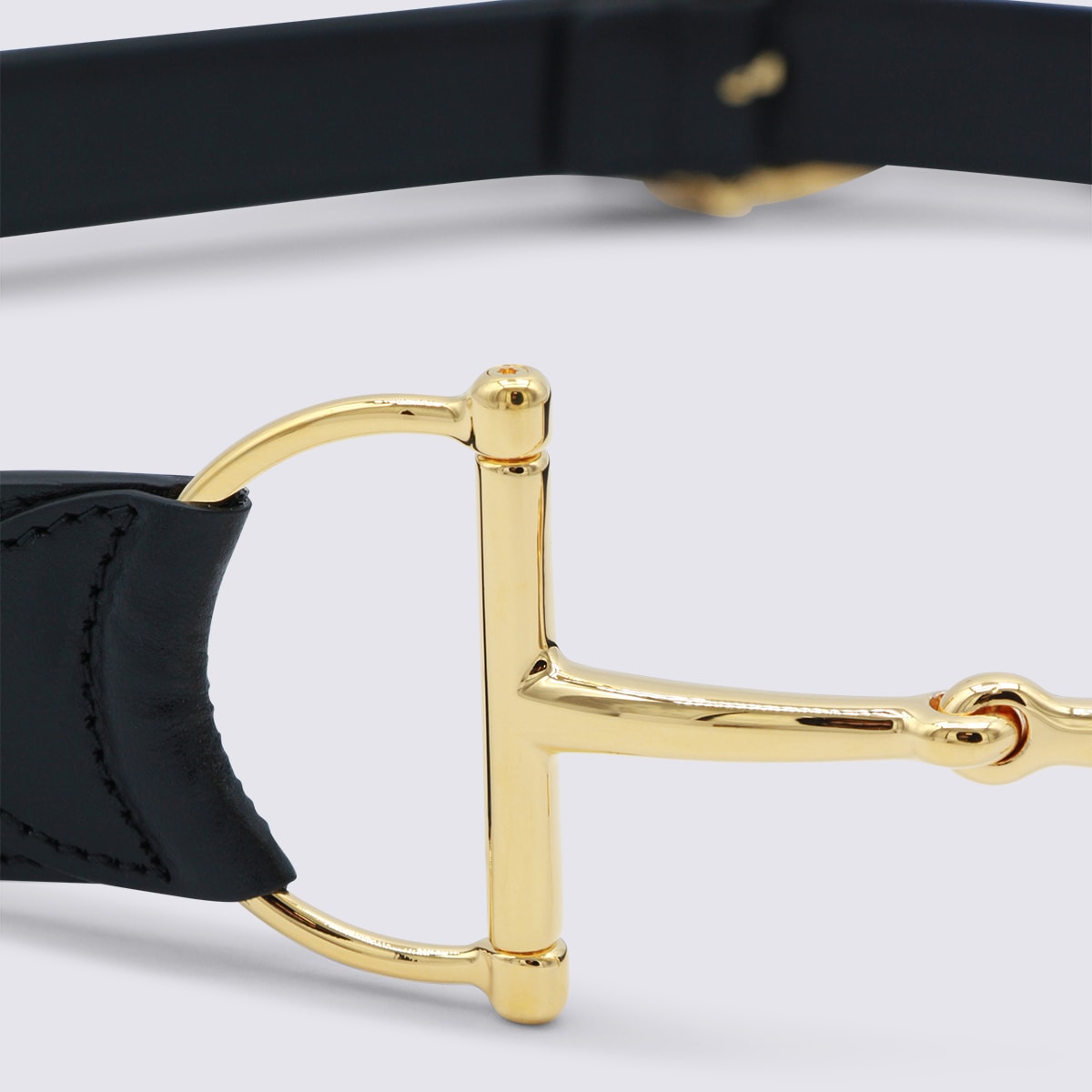 Gucci Black Leather Belt In Green