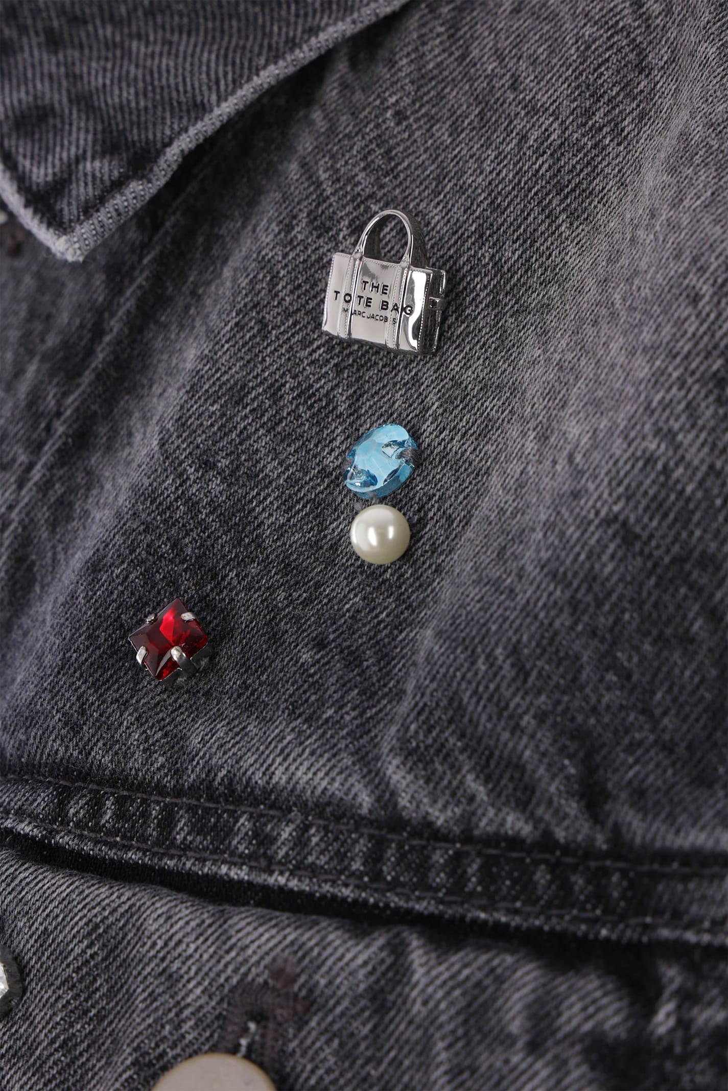 Marc Jacobs Fray Charm Shrunken Trucker Denim Jacket In Black