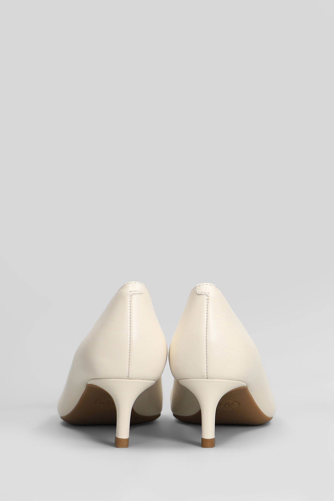 Michael Kors Mandy Flex Pumps In Beige Leather In Neutral