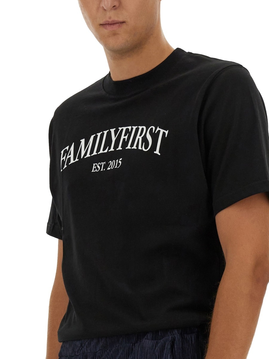 Family First T-shirt With Logo In Black