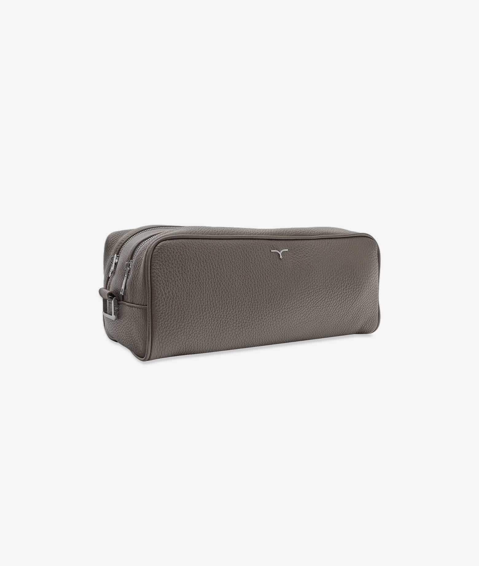 Shop Larusmiani Wash Bag Tzar Luggage In Beige