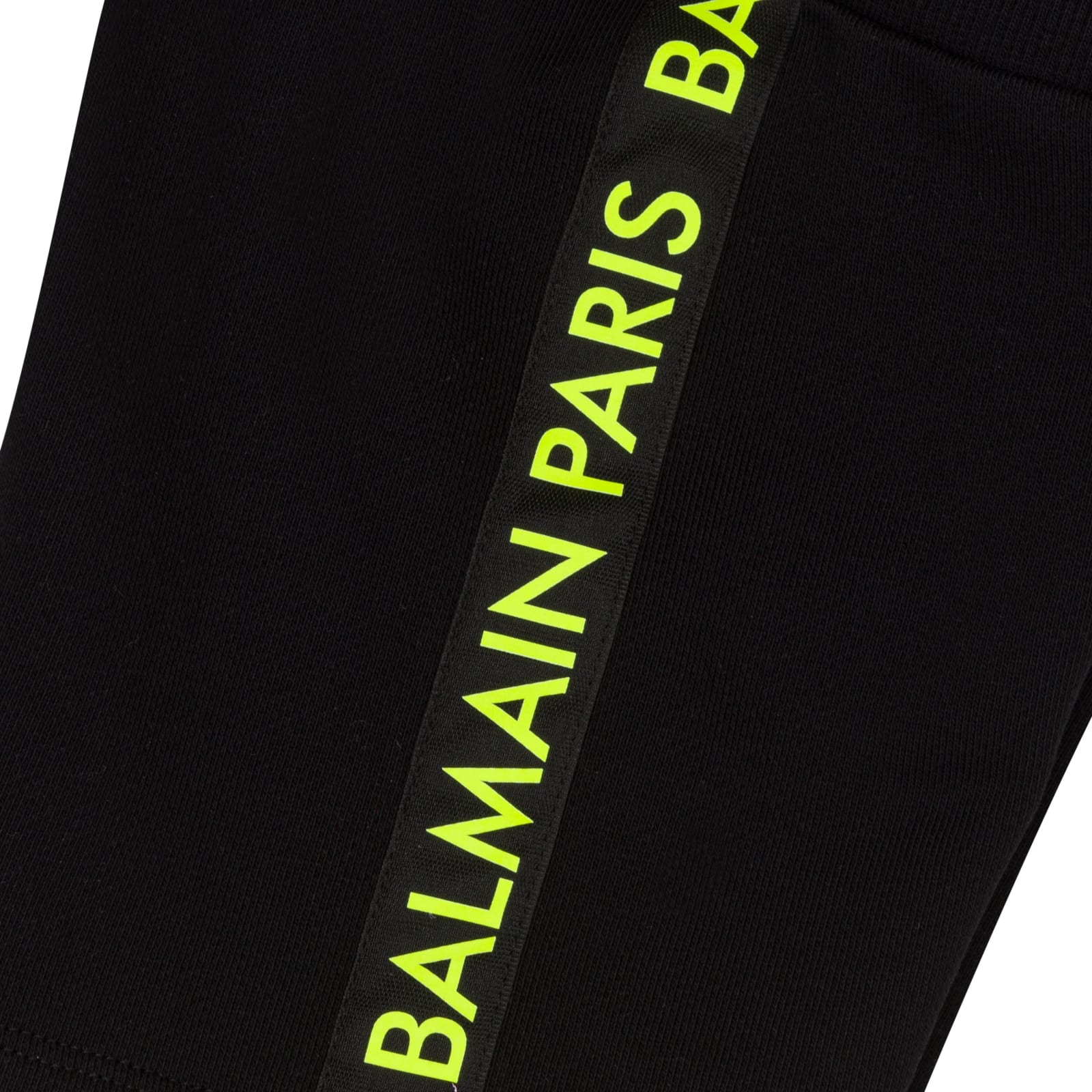Shop Balmain Shorts Con Logo In Black