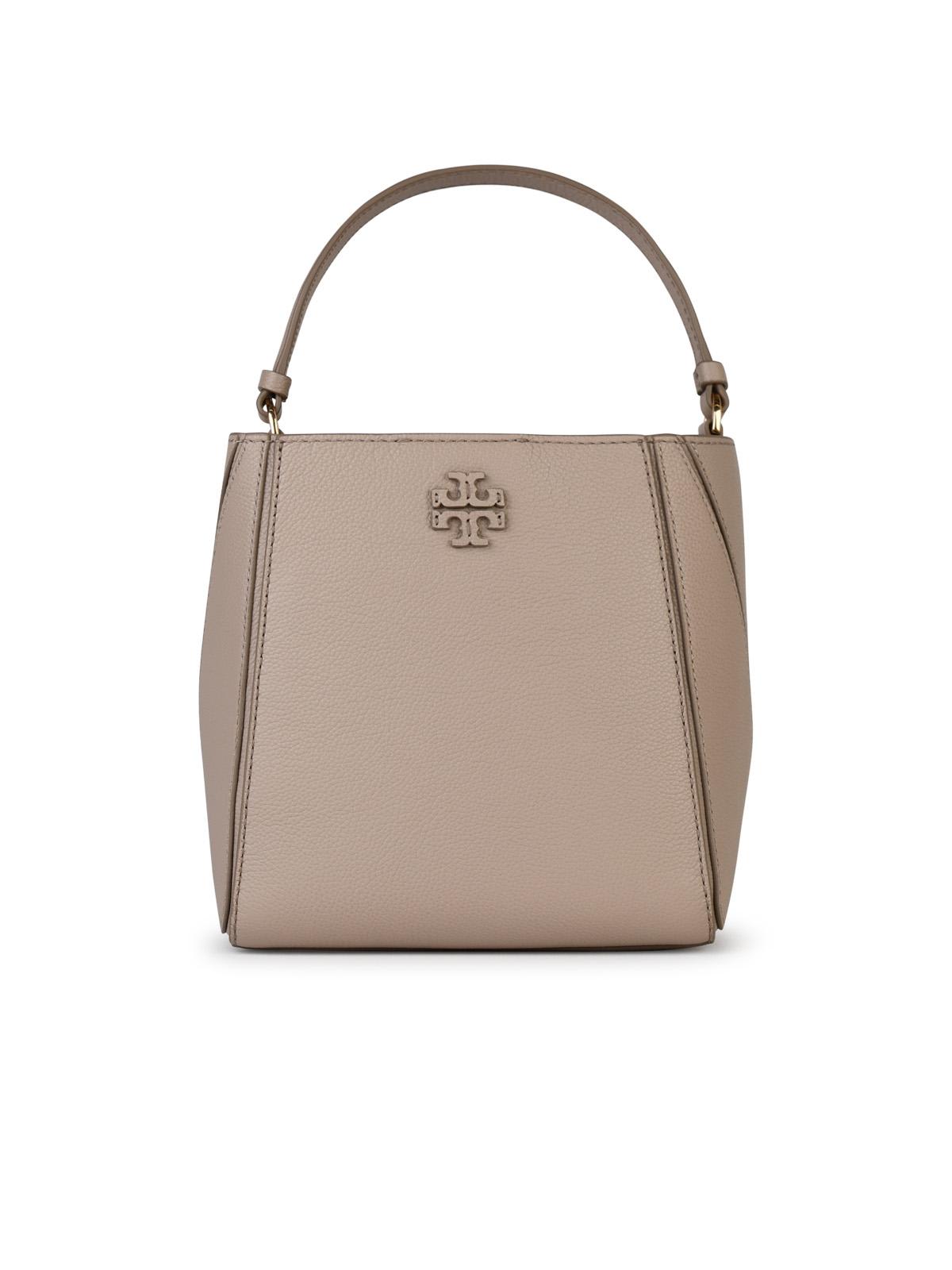 Shop Tory Burch Mcgraw Small Bucket Bag In Nude Leather In Fresh Clay