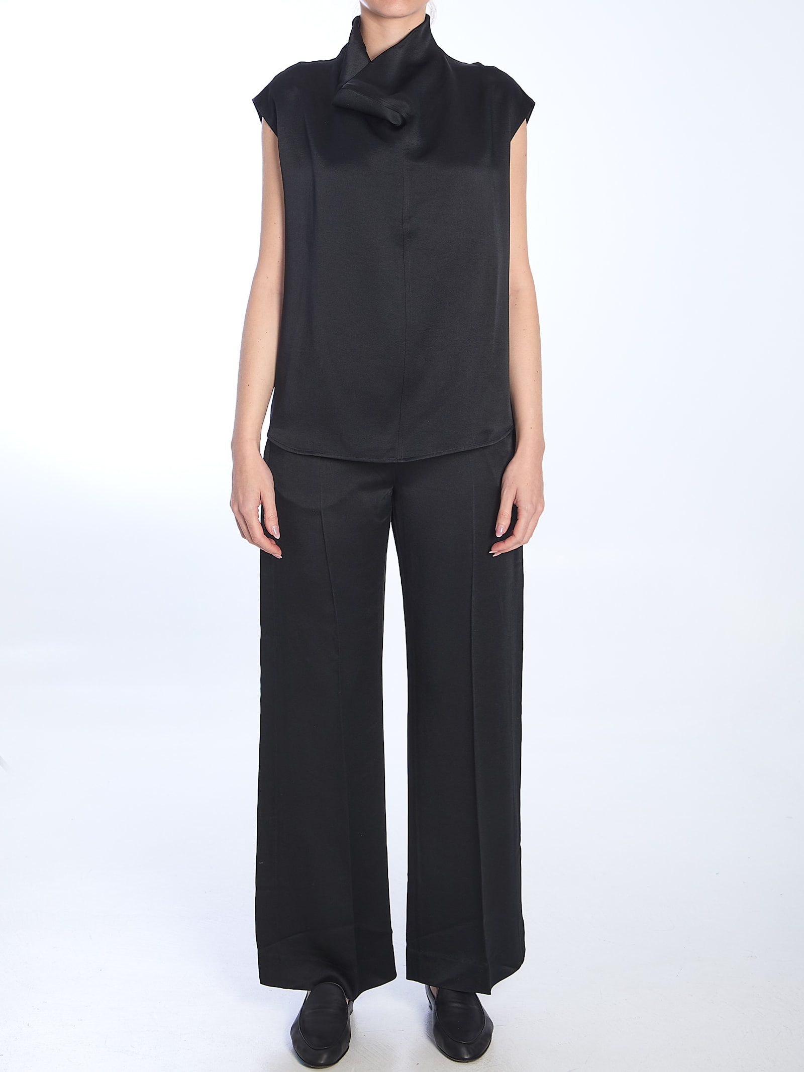 Totême Black Collared Sleeveless Top In Black