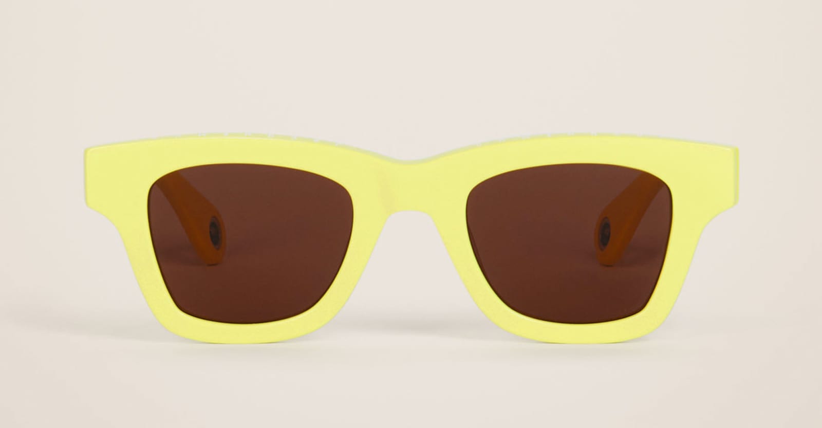 Shop Jacquemus Les Lunettes Nocio - Yellow Sunglasses