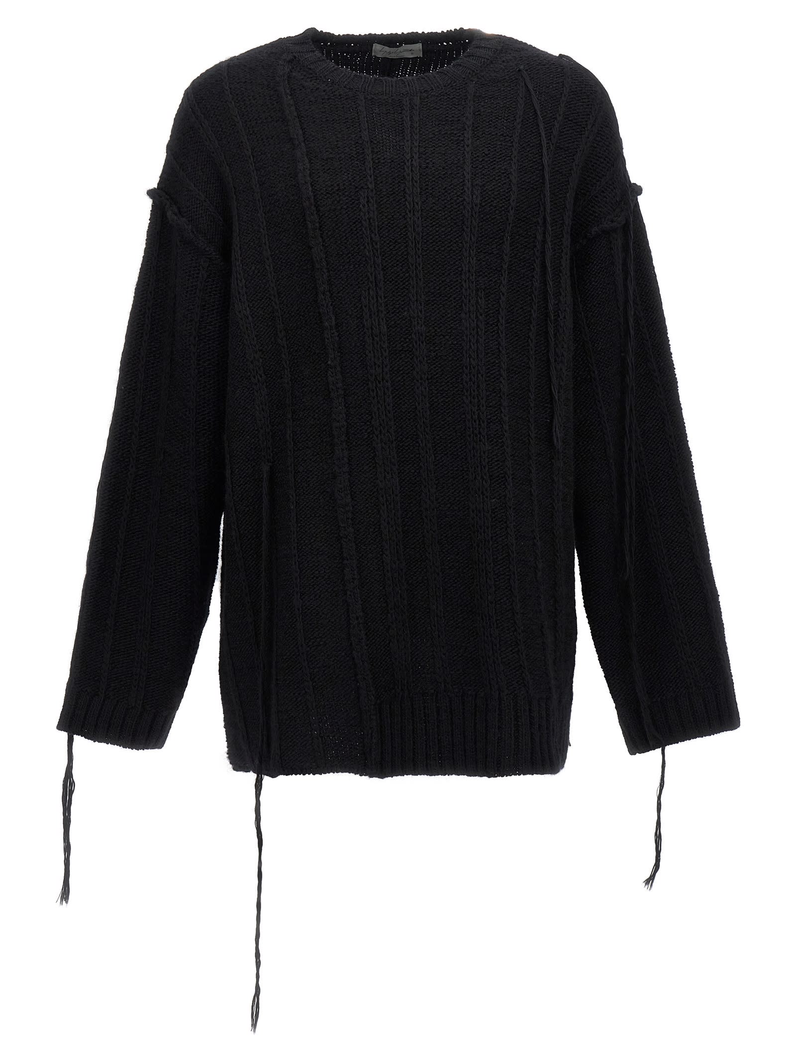 string Switching Sweater