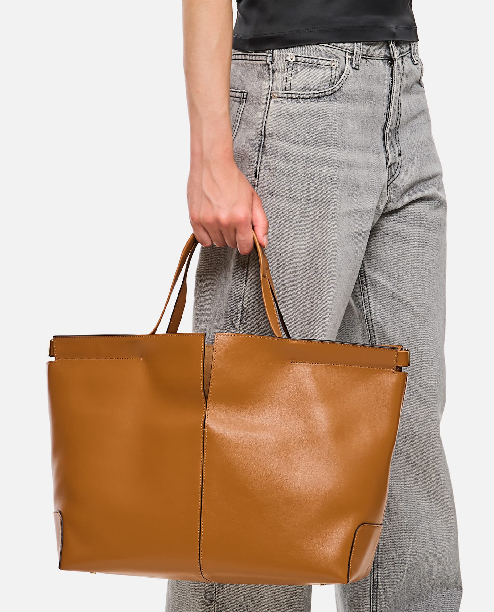 Shop Tod's Dbm Shopping Leather Bag In Brown