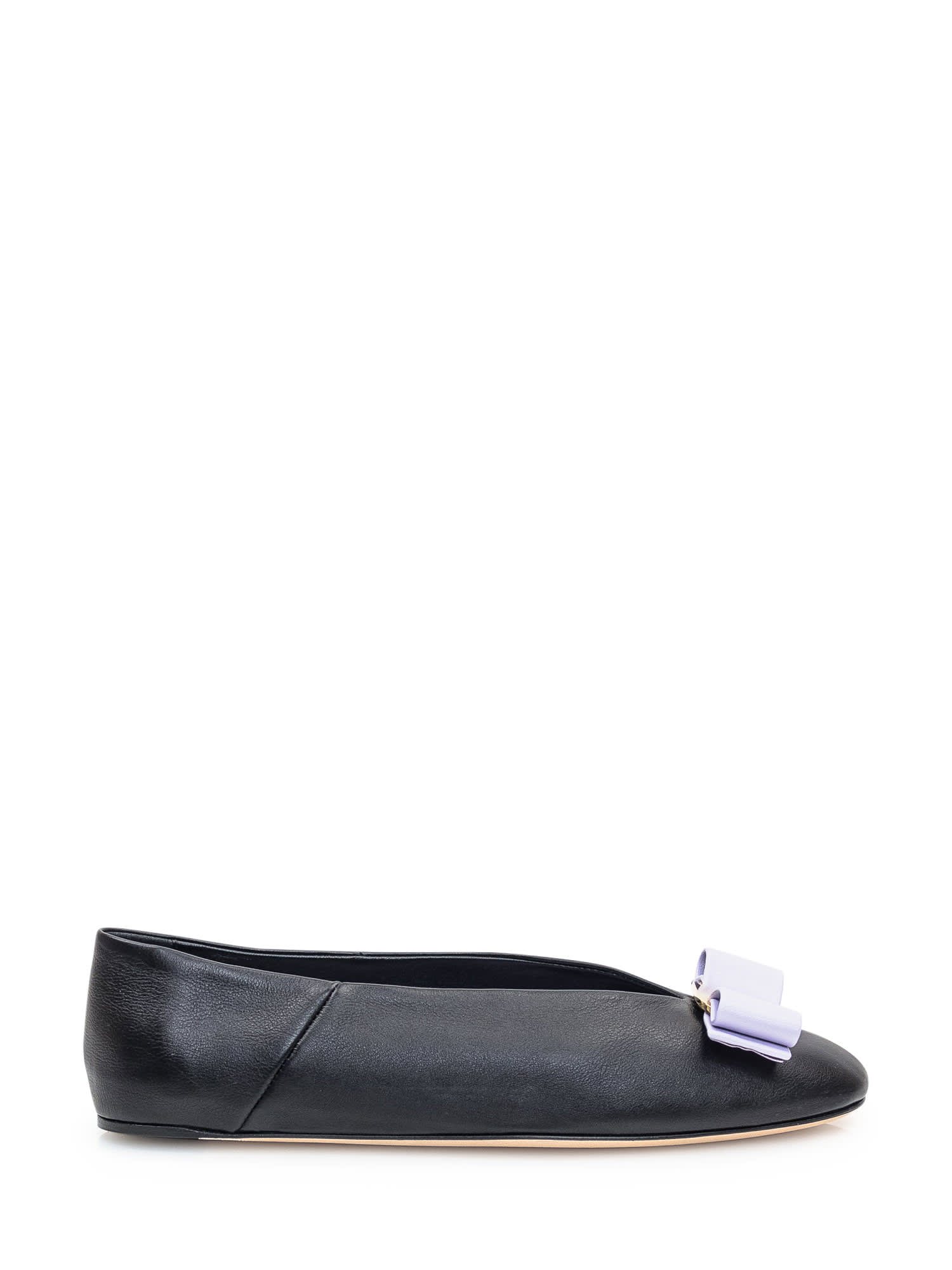 Shop Ferragamo Vanna Ballerina In Black