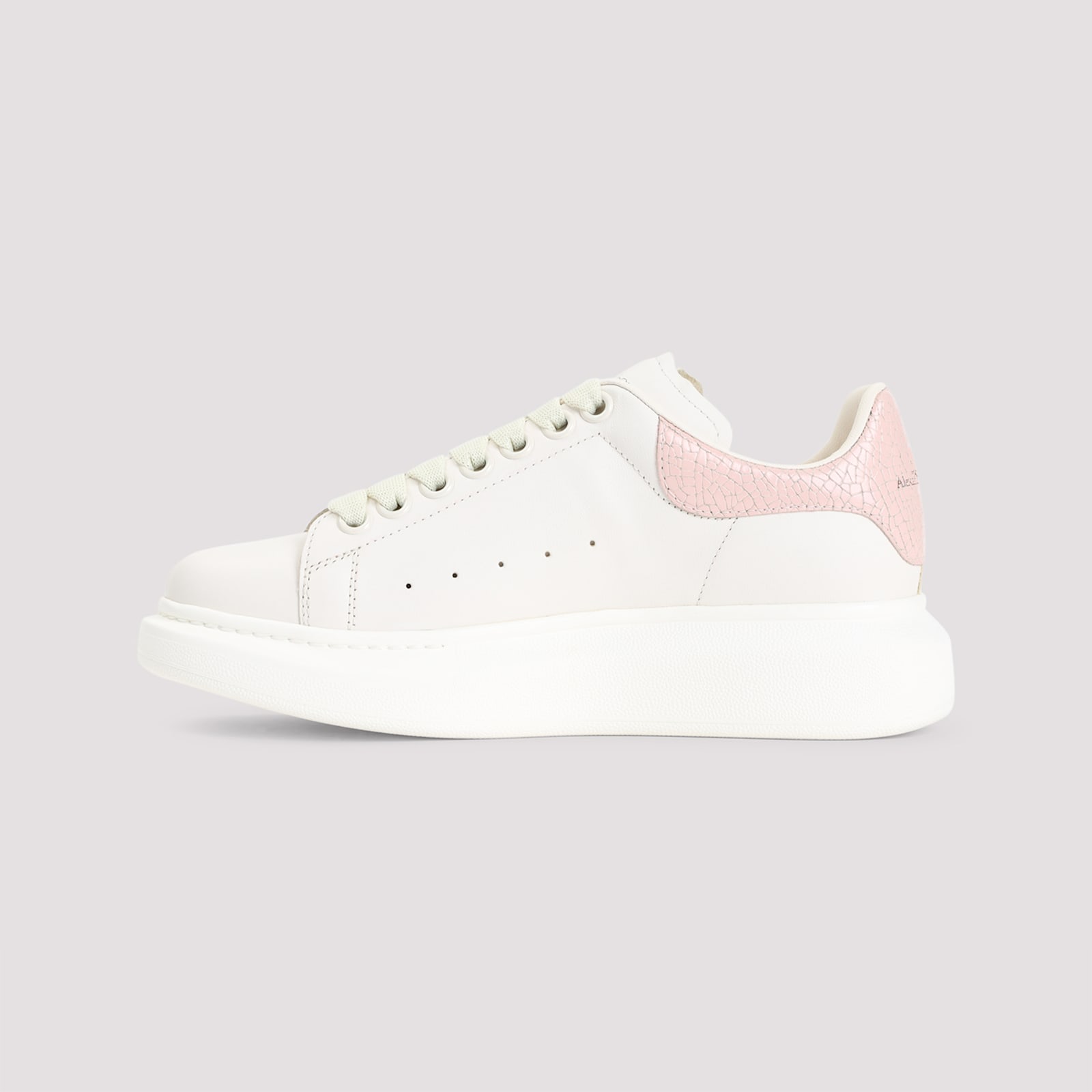 Alexander Mcqueen Leather Sneakers In Off White/pink