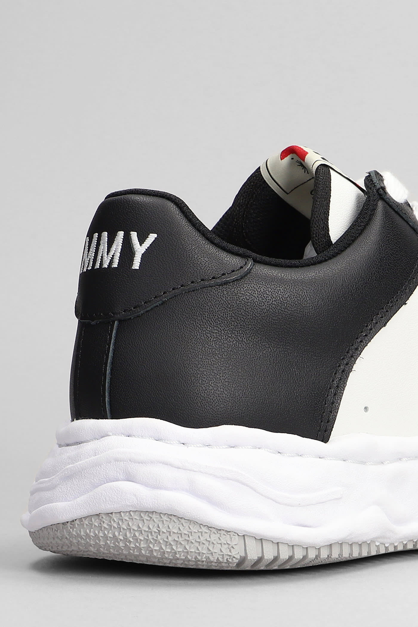 Miharayasuhiro Maison Mihara Yasuhiro Wayne Leather Low-top Sneakers In Black